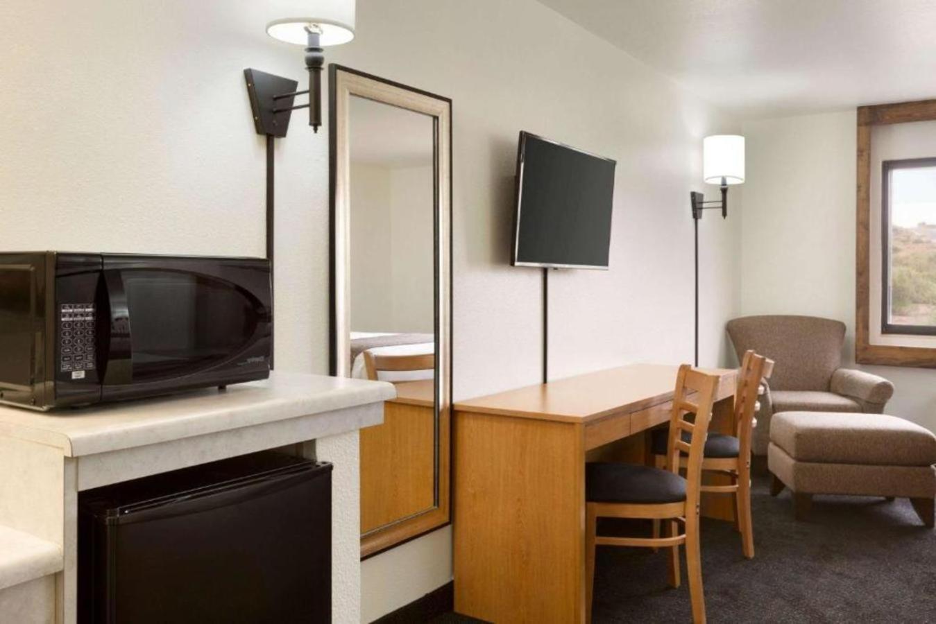 Travelodge by Wyndham Belen photo 9