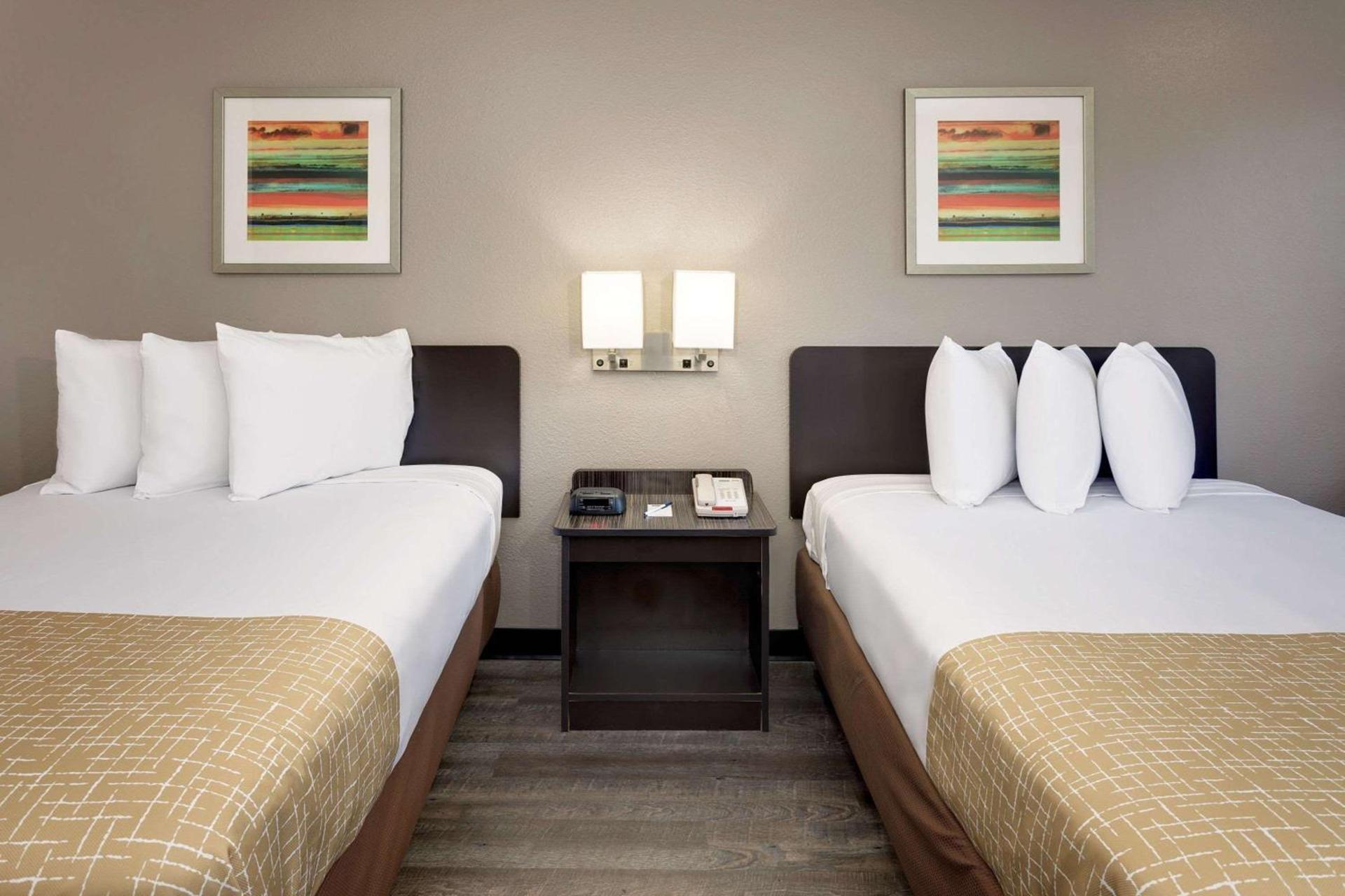 Travelodge by Wyndham College Park photo 15