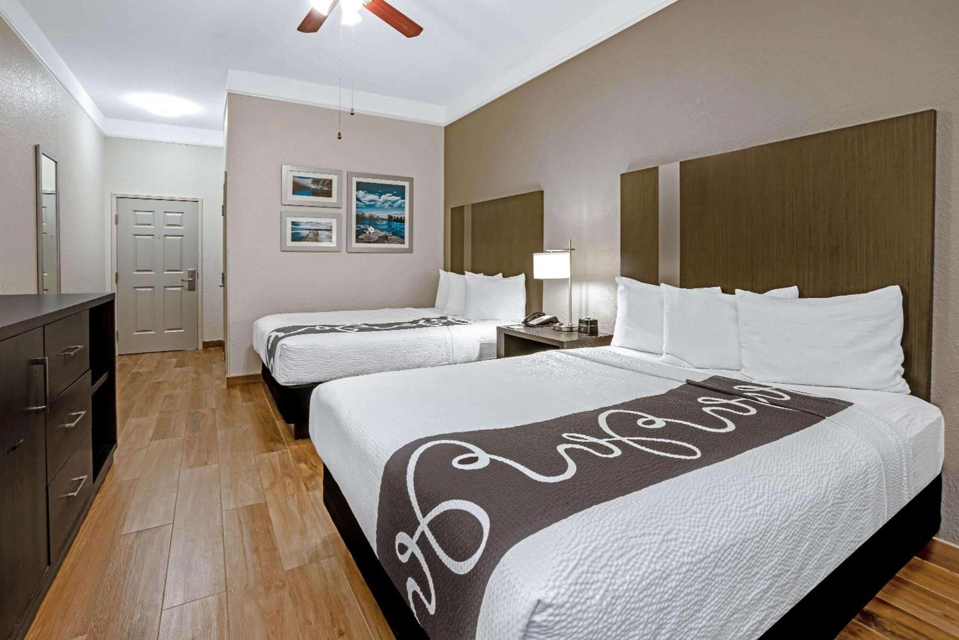 La Quinta by Wyndham Conroe photo 24