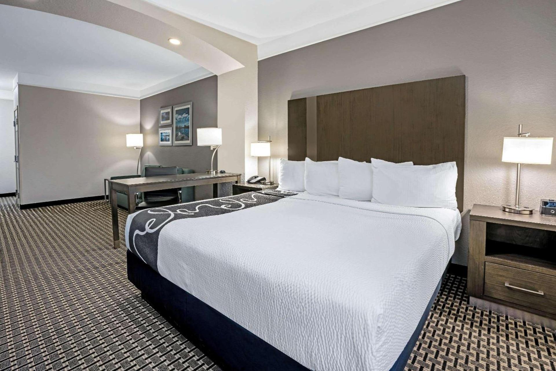 La Quinta by Wyndham Conroe photo 17