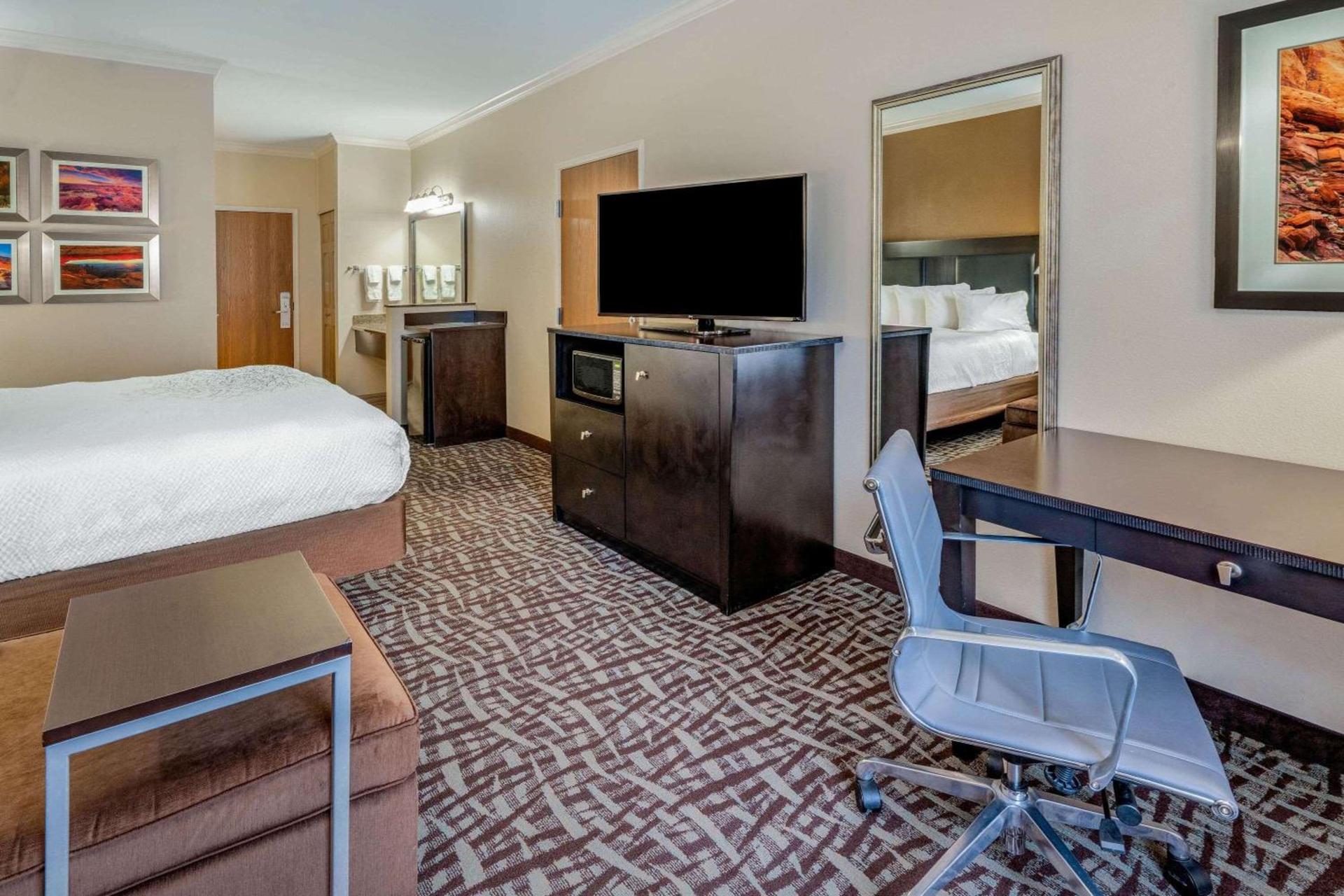 La Quinta by Wyndham Moab photo 33