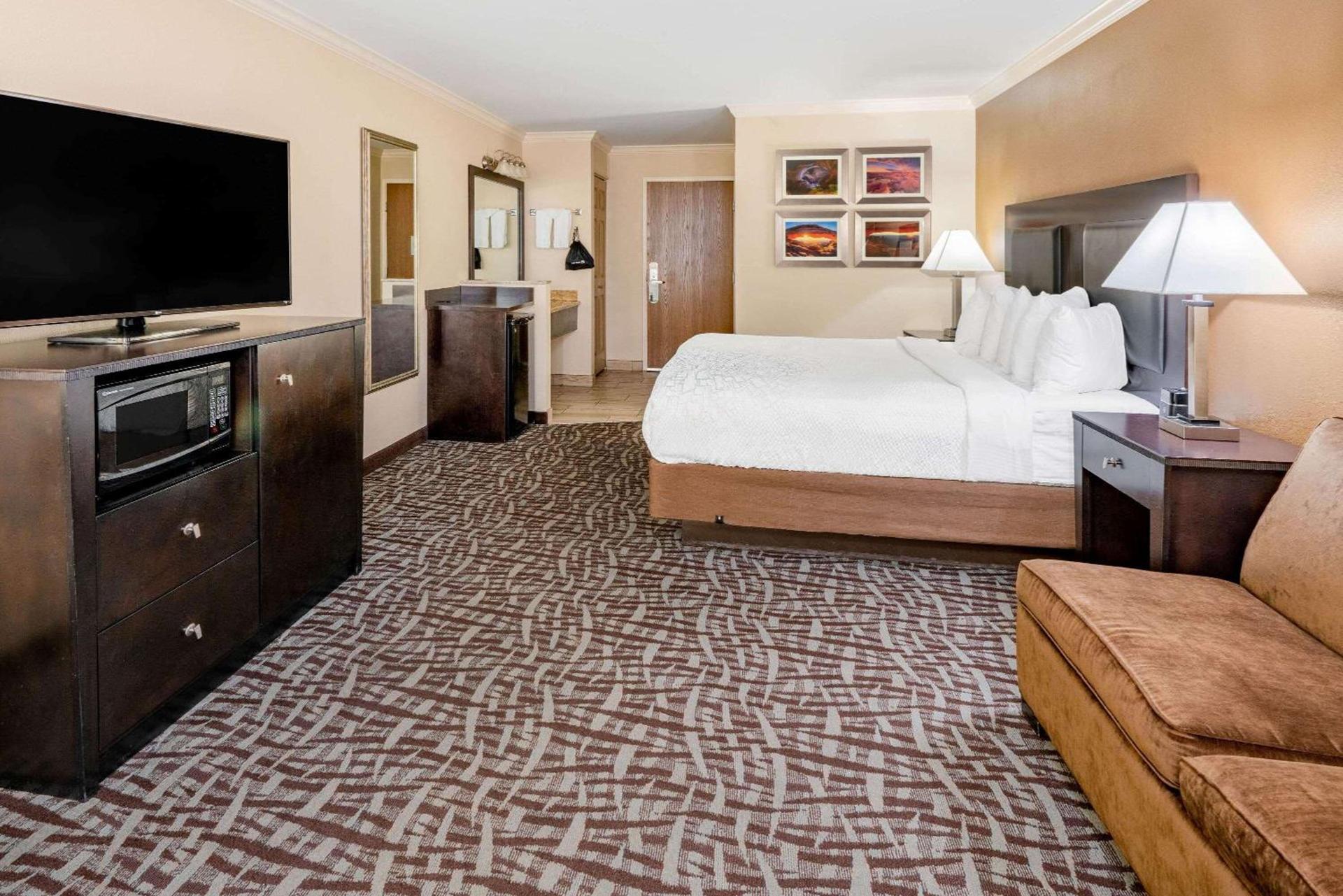 La Quinta by Wyndham Moab photo 65