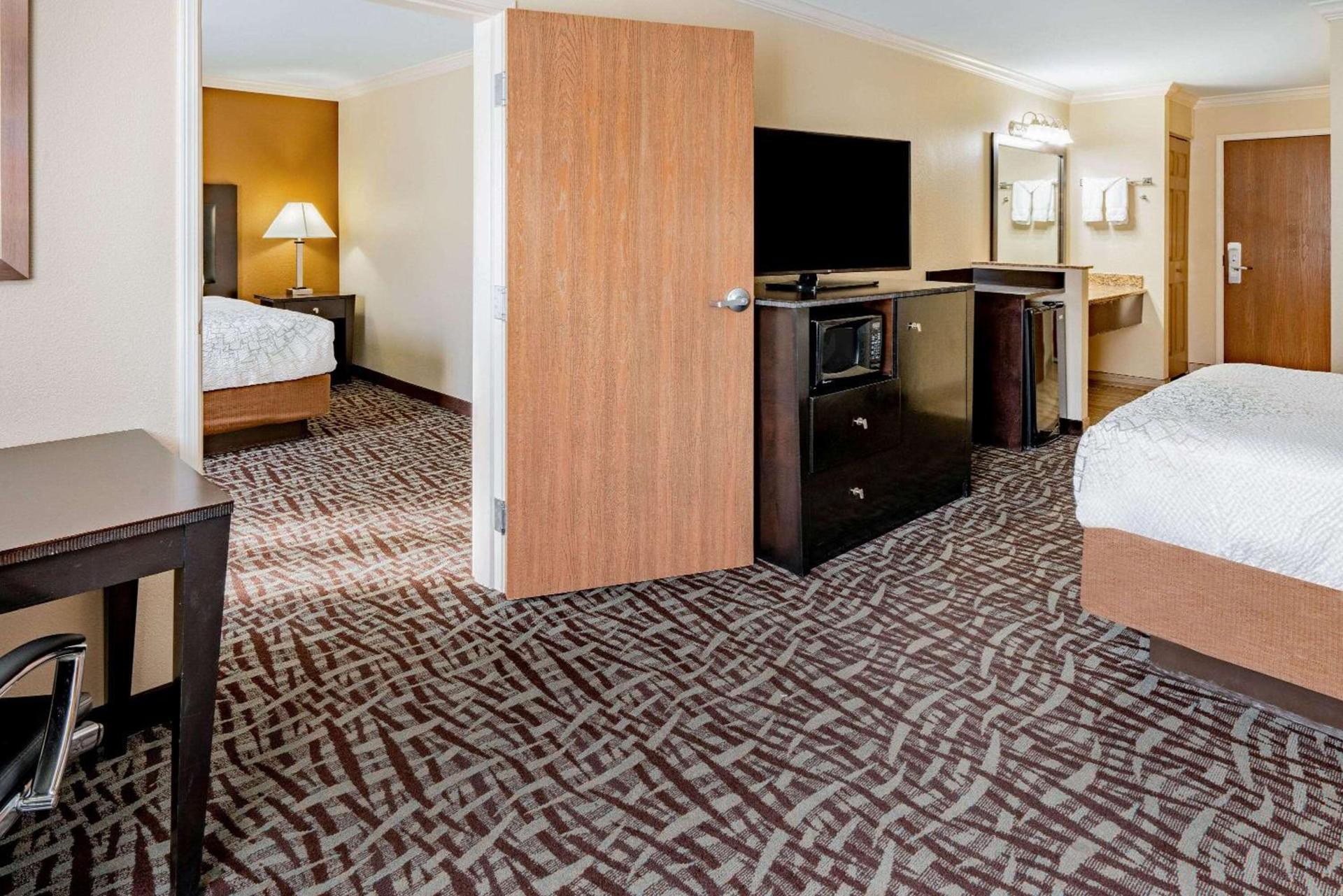 La Quinta by Wyndham Moab photo 41