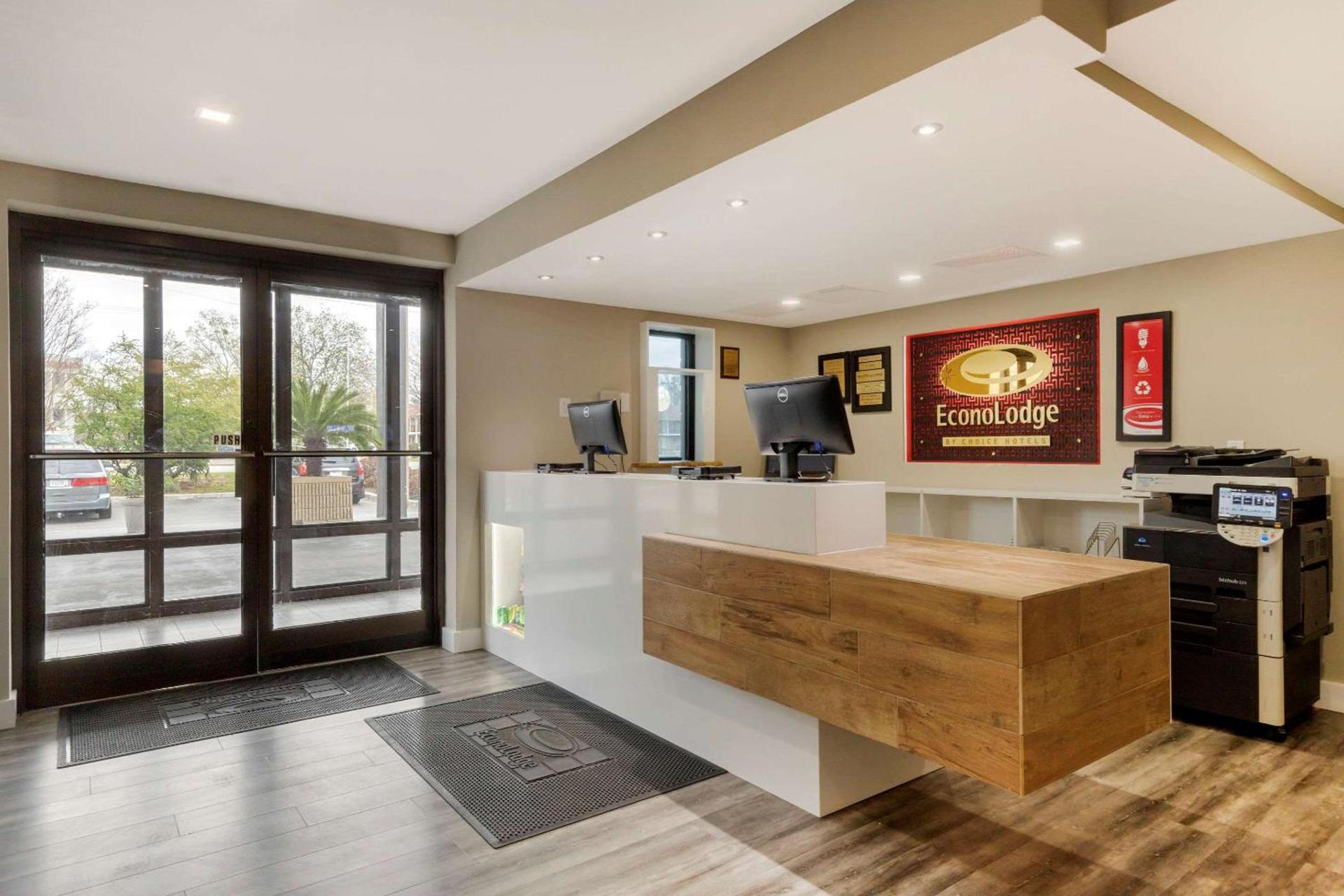 Travelodge by Wyndham North Charleston photo 1