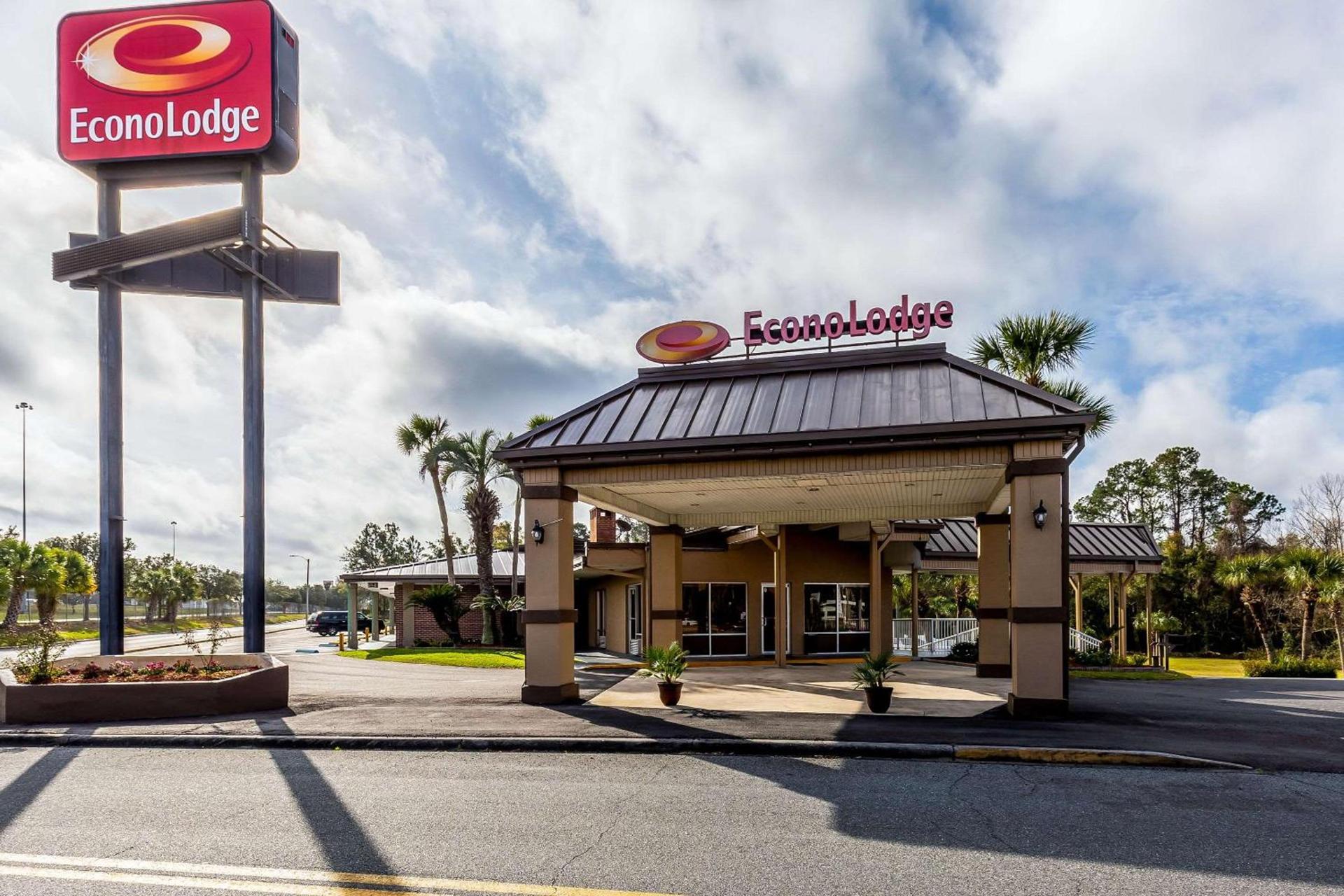 Econo Lodge Lake City-North photo 1