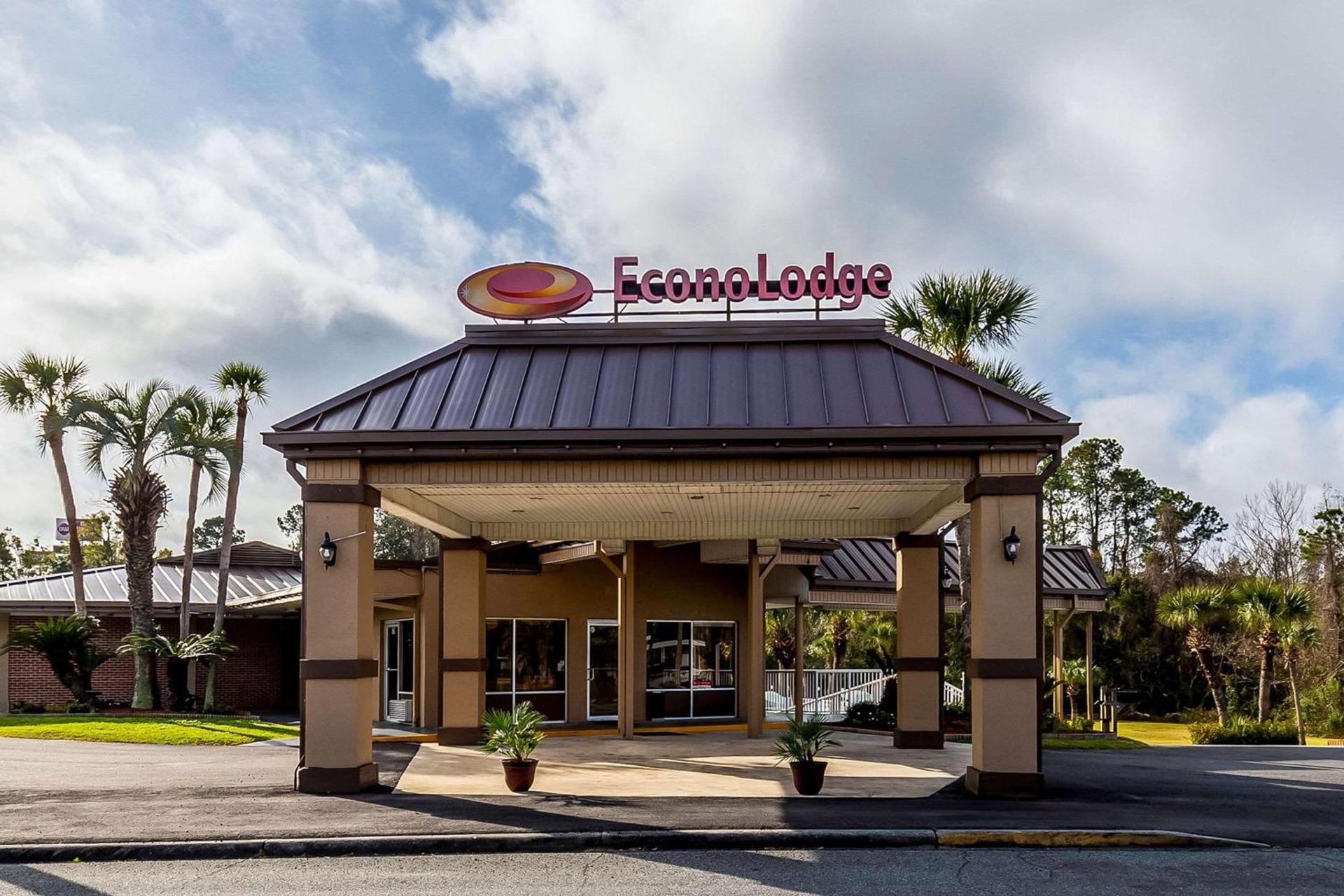 Econo Lodge Lake City-North photo 2