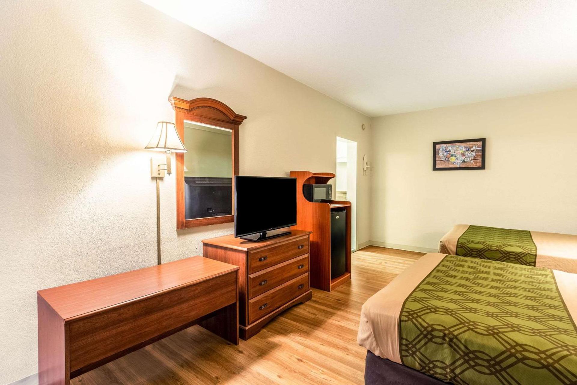 Econo Lodge Lake City-North photo 22