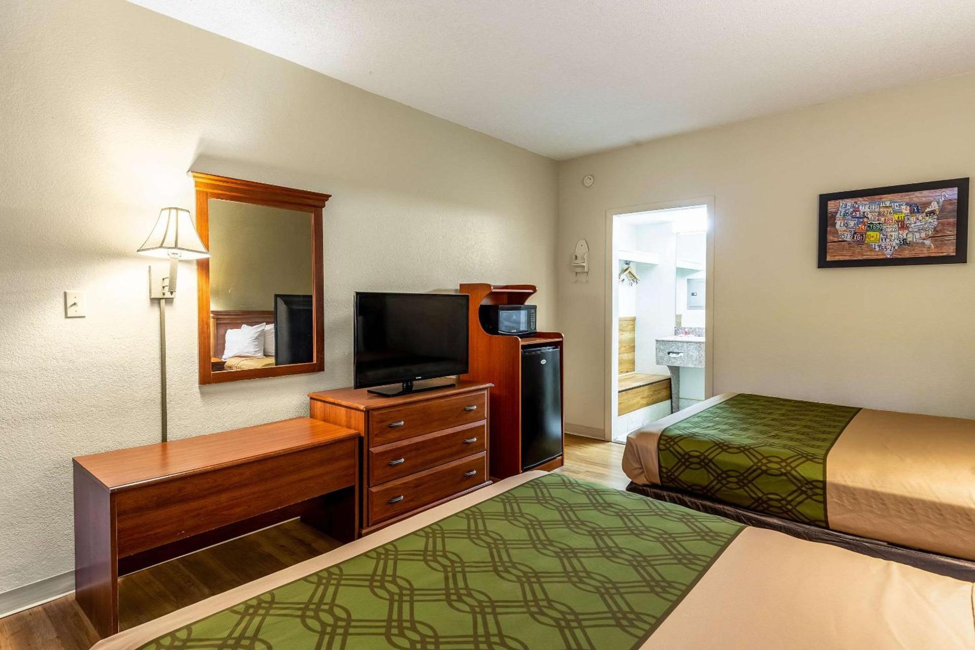 Econo Lodge Lake City-North photo 19