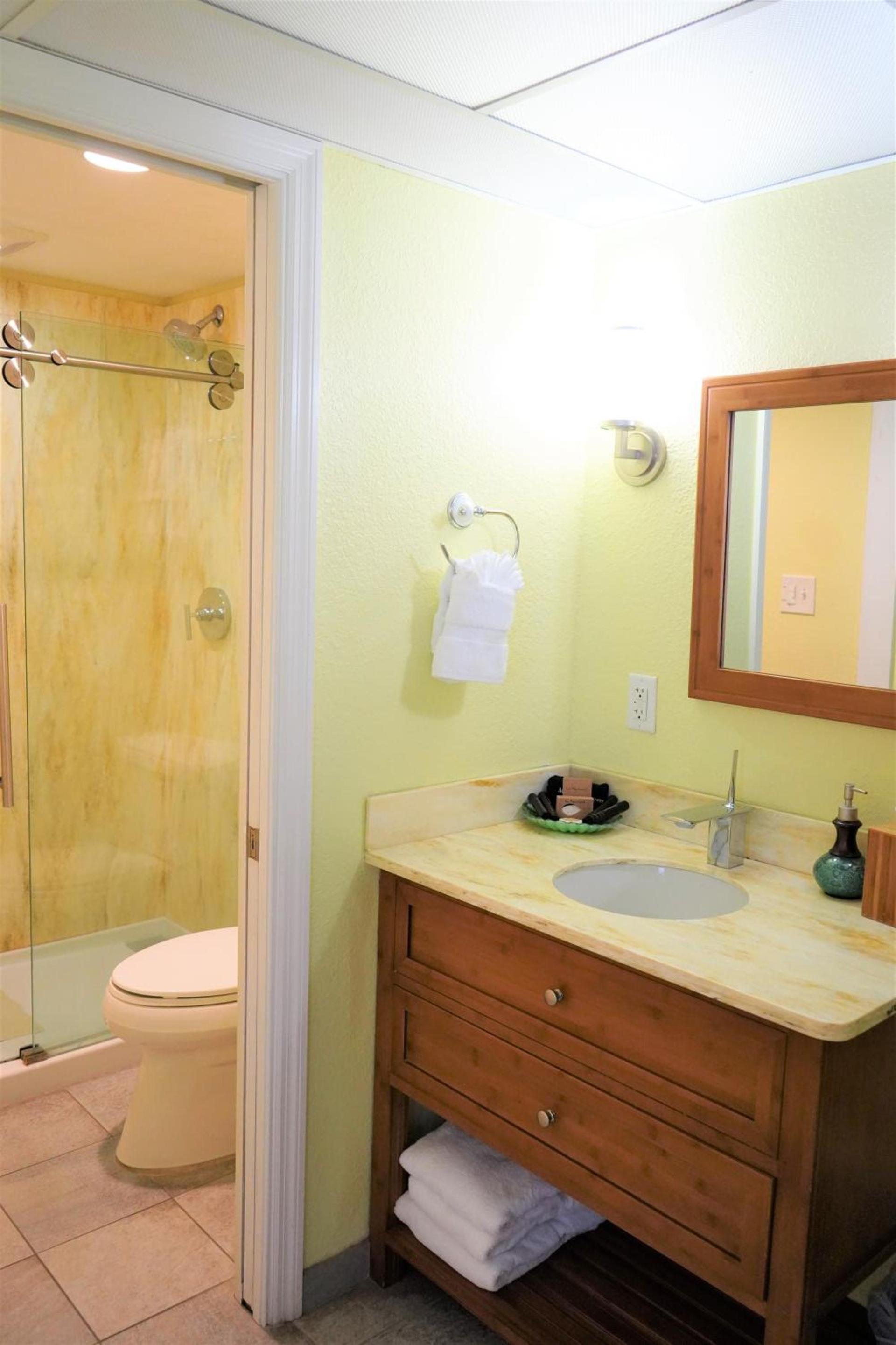 Glunz Ocean Beach Hotel and Resort photo 39