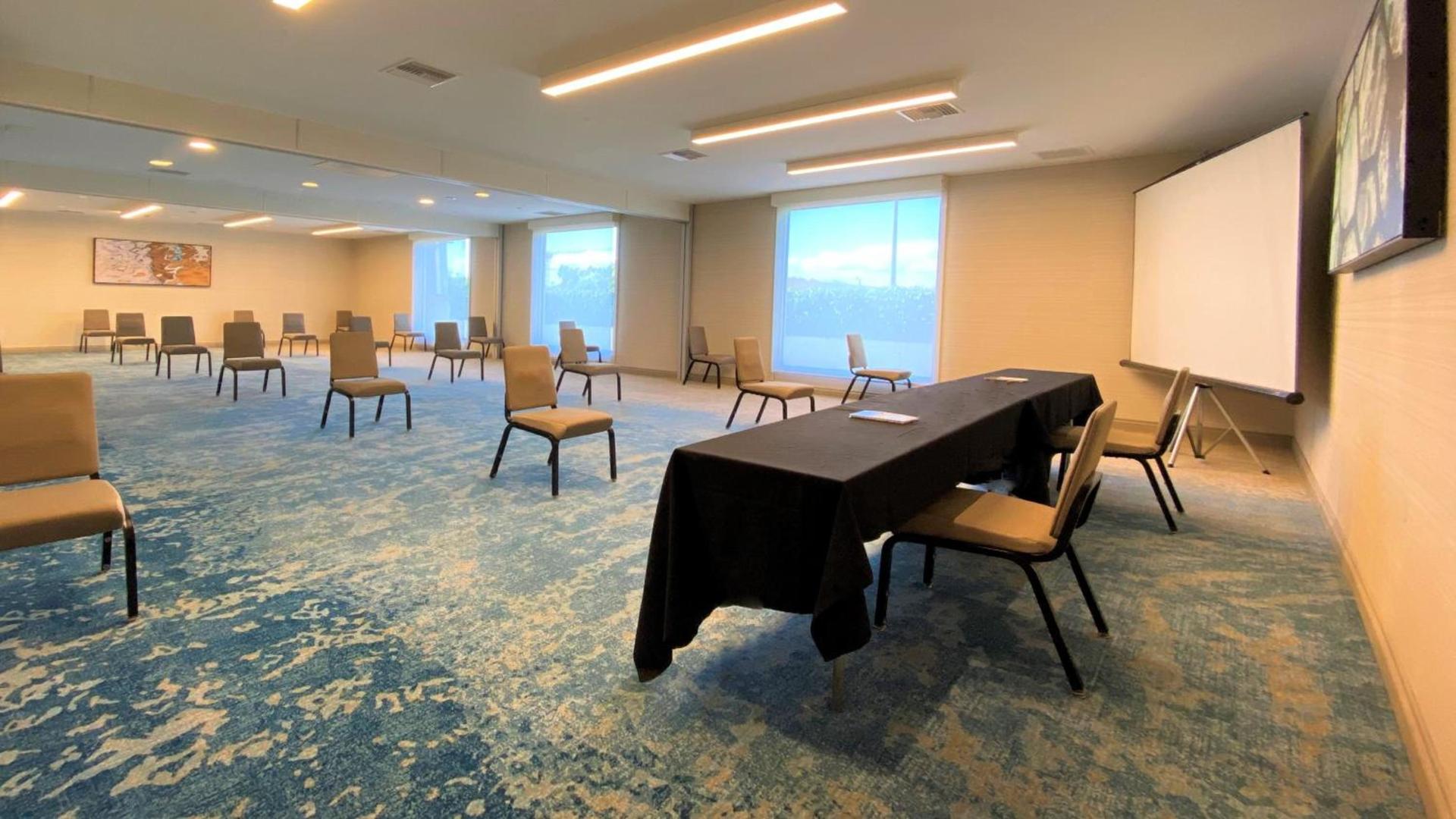 Holiday Inn Los Angeles - LAX Airport by IHG photo 22