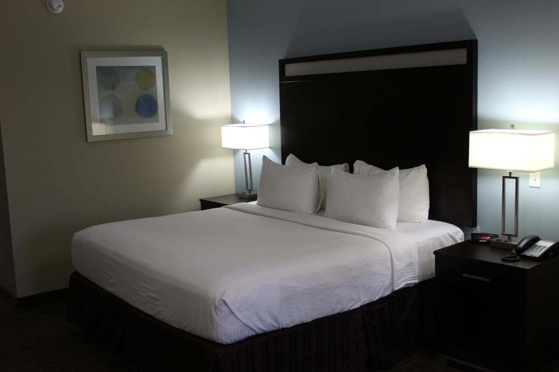 Horizon Inn & Suites photo 28