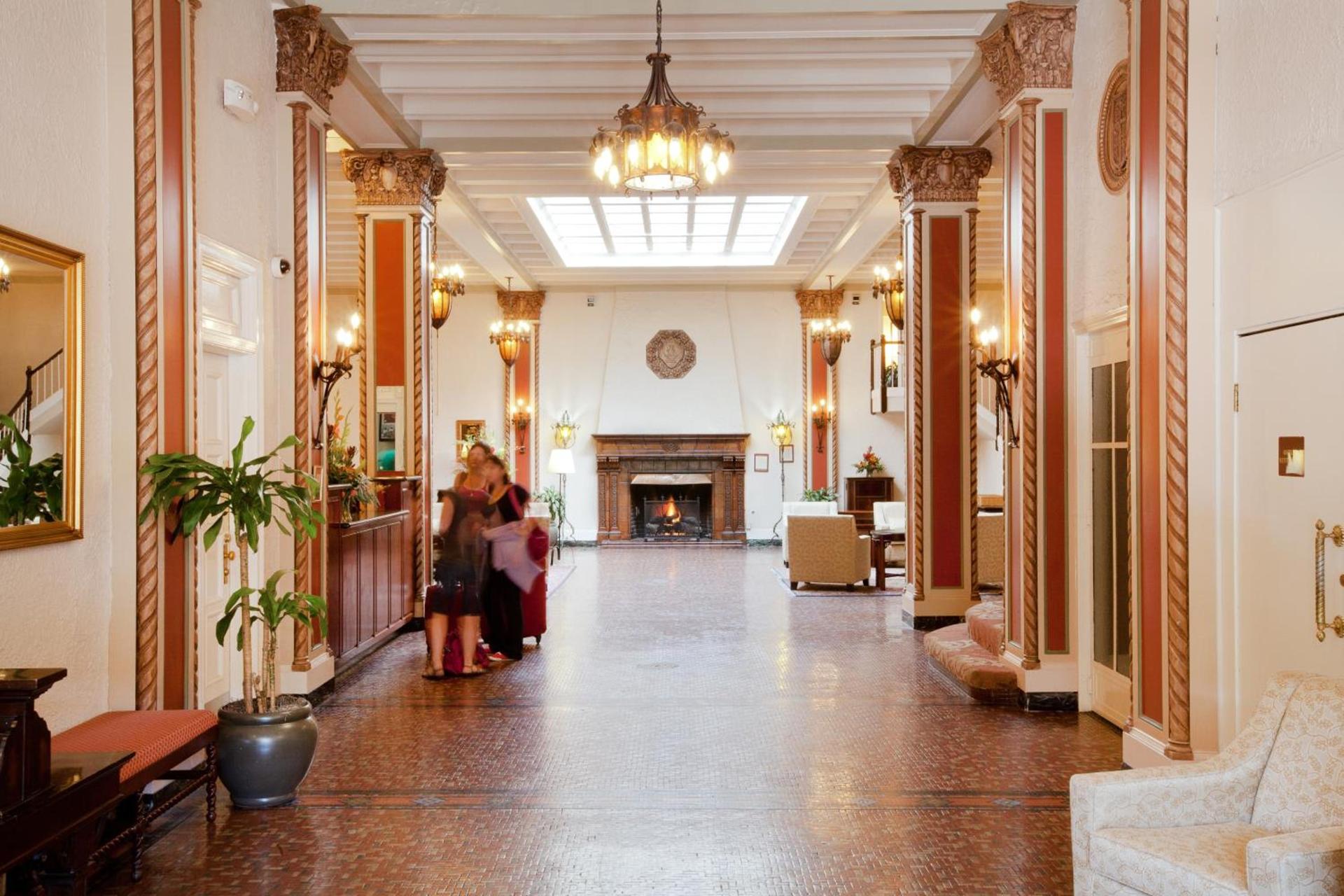 Cardinal Hotel photo 3