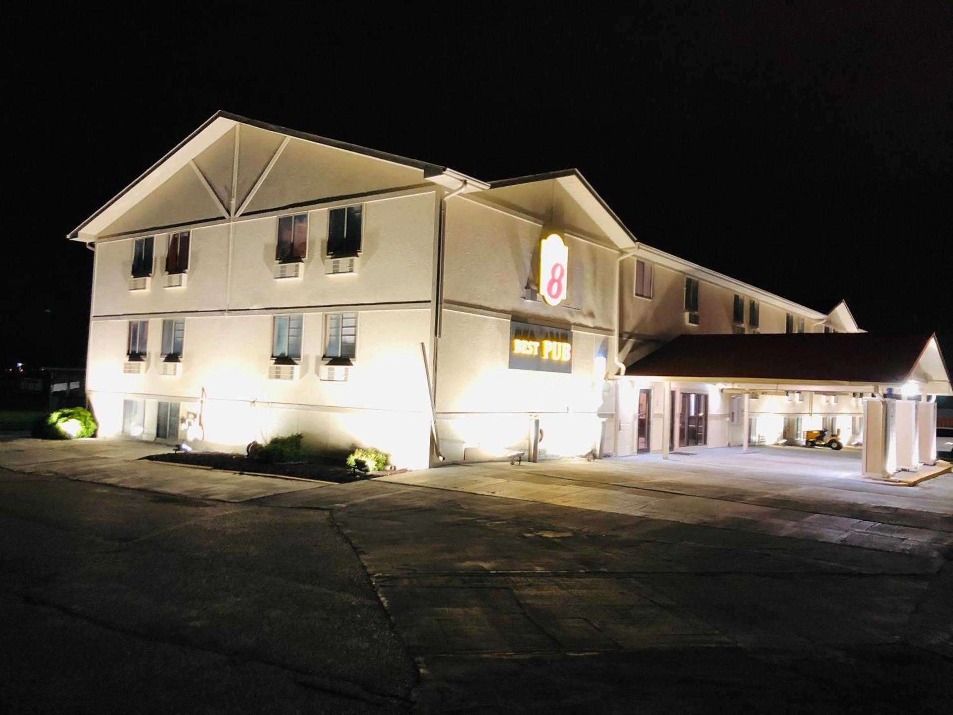 Super 8 by Wyndham Omaha SW photo 79