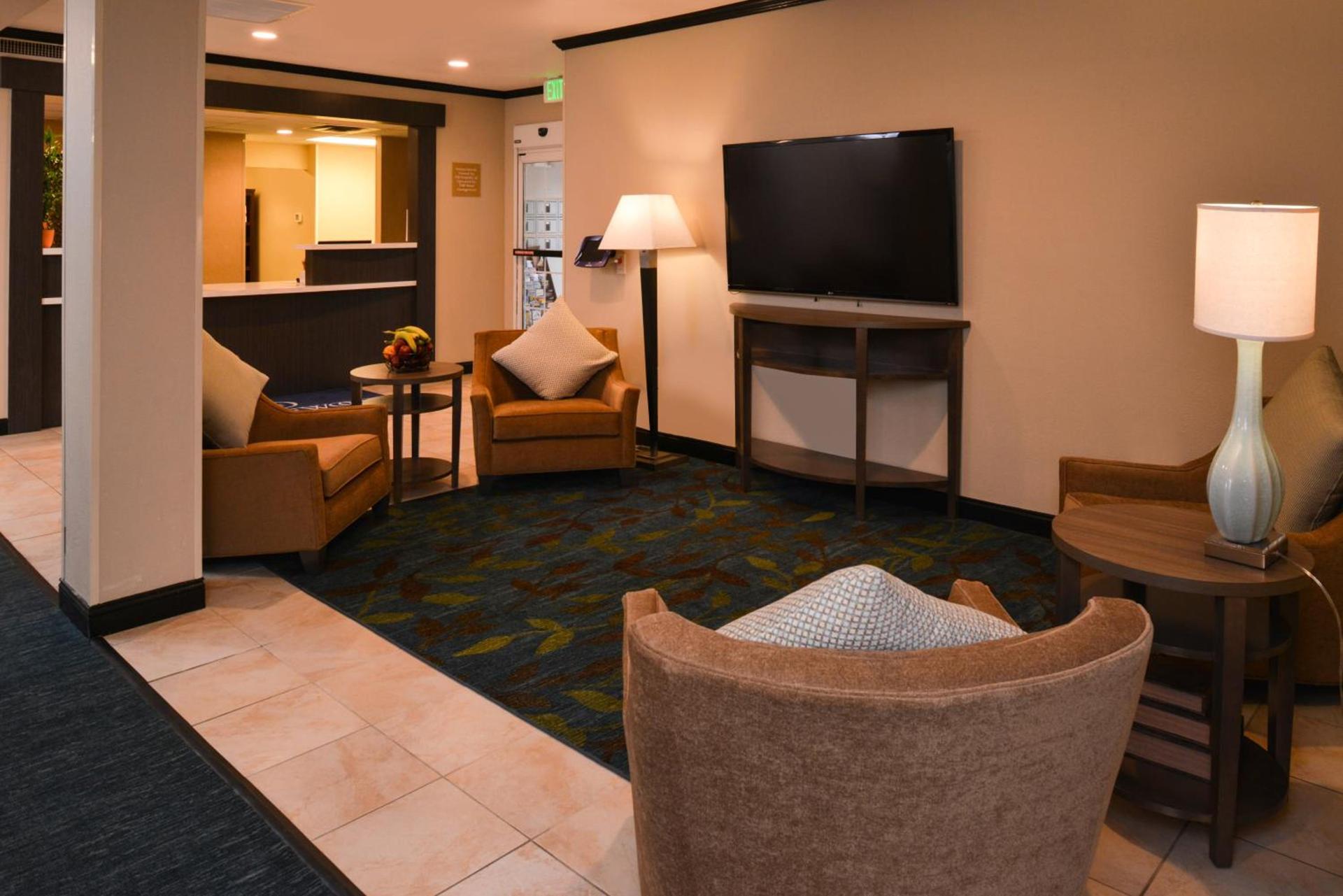Candlewood Suites Boise - Towne Square by IHG photo 2