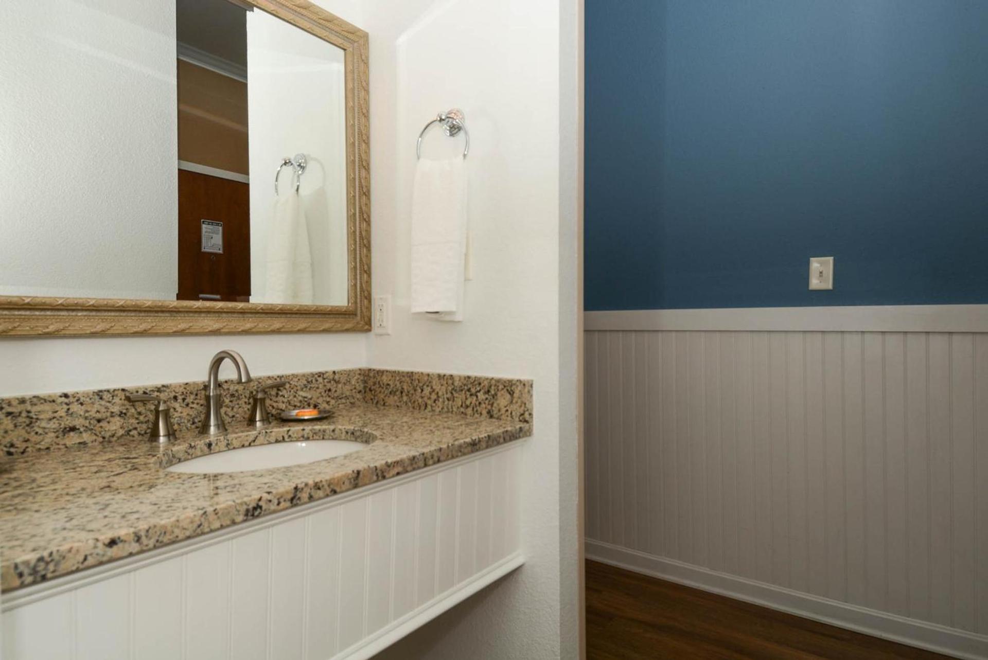 Avenue Inn & Spa photo 44