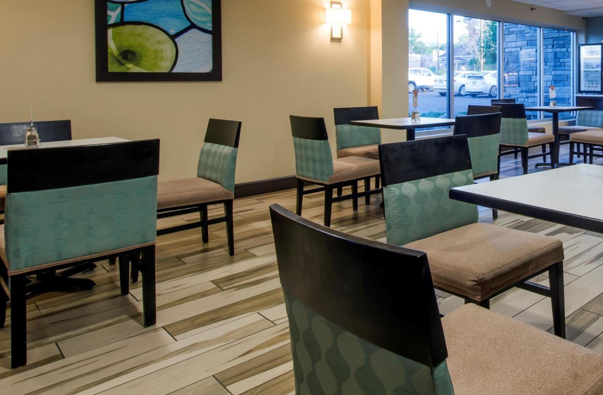 Holiday Inn Express & Suites Colorado Springs Central by IHG photo 40
