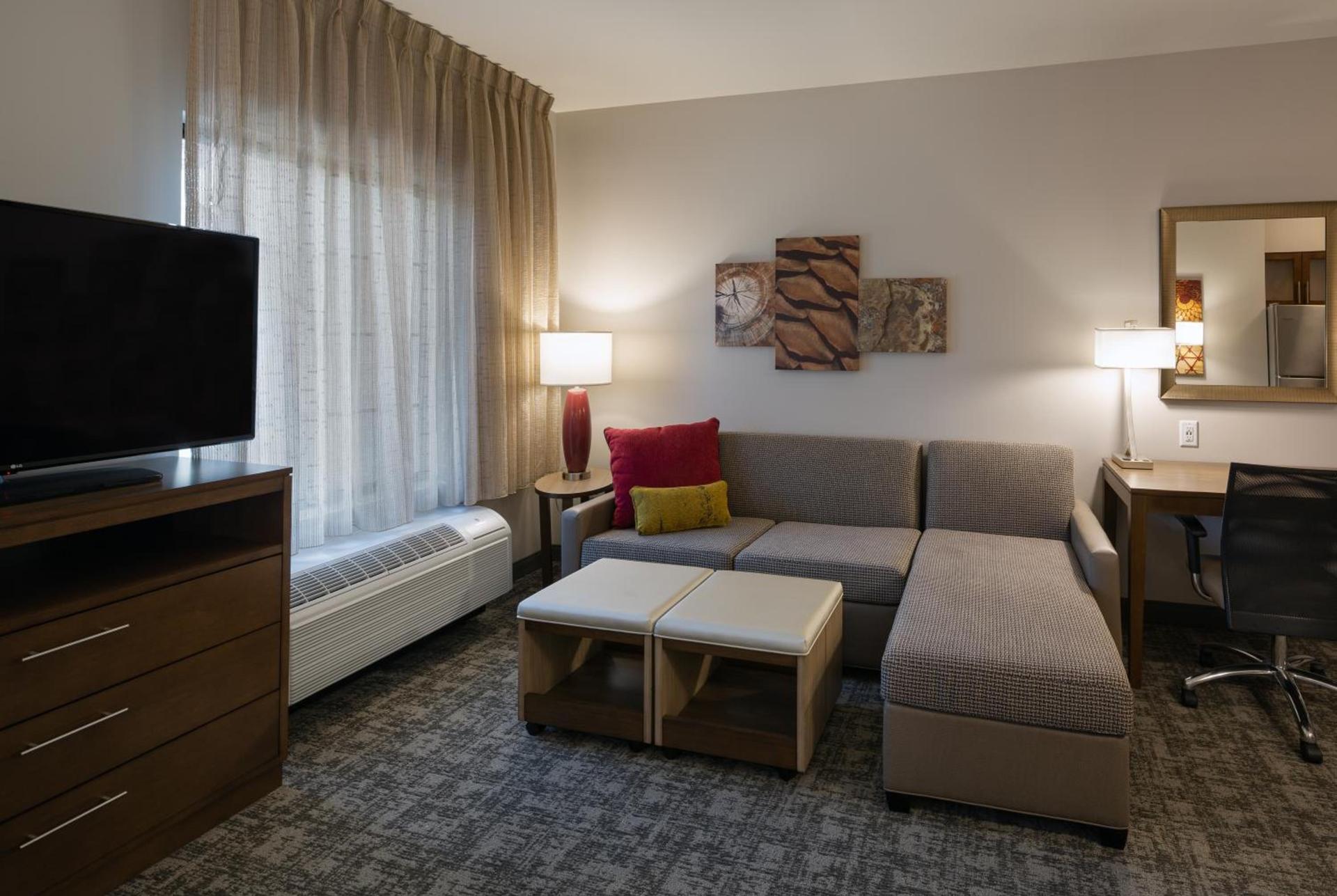 Staybridge Suites - Phoenix – Biltmore Area by IHG photo 3