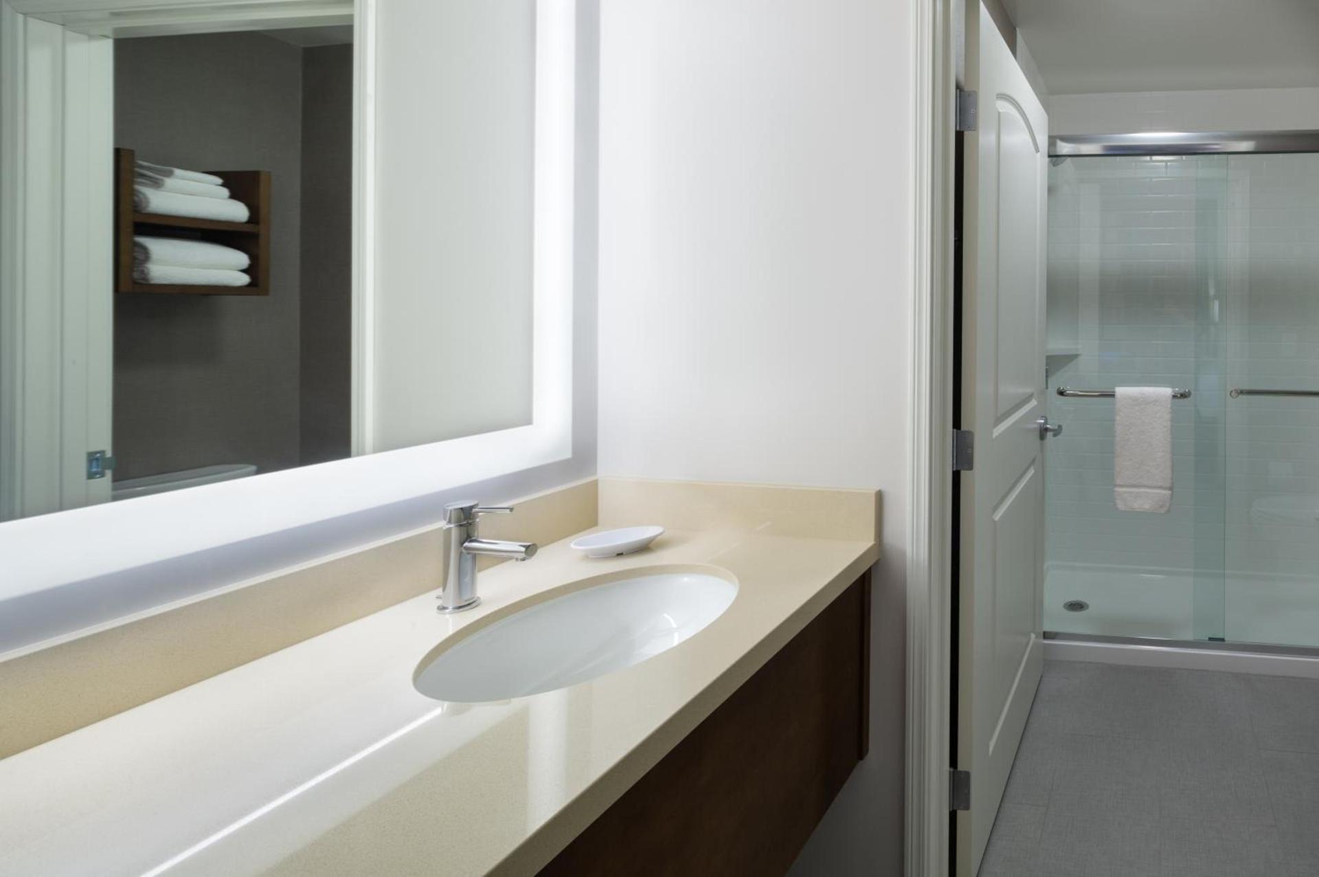 Staybridge Suites - Phoenix – Biltmore Area by IHG photo 12