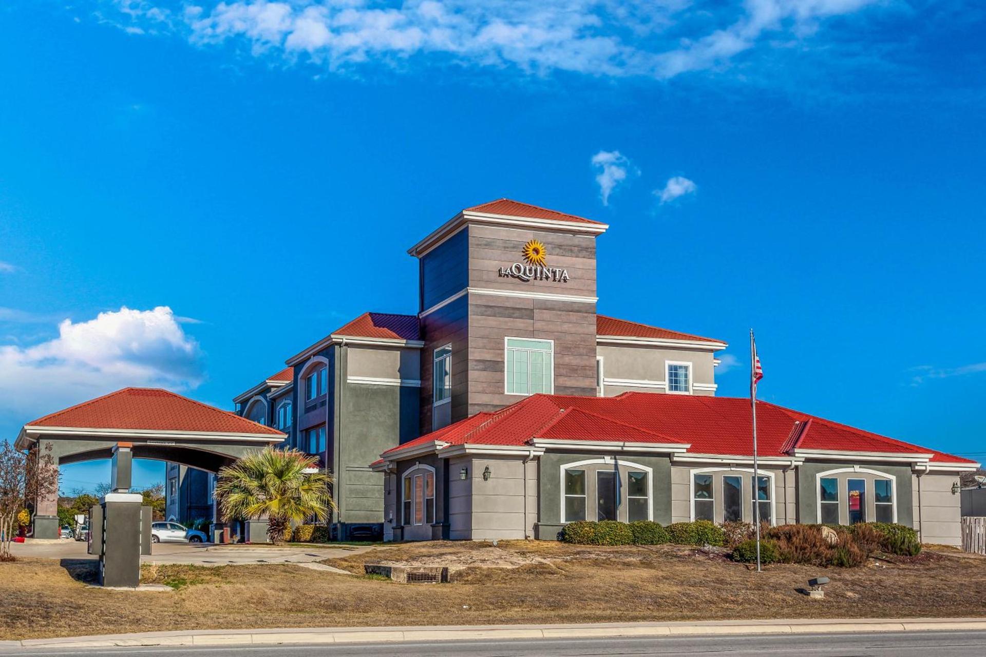 La Quinta by Wyndham Kerrville photo 16