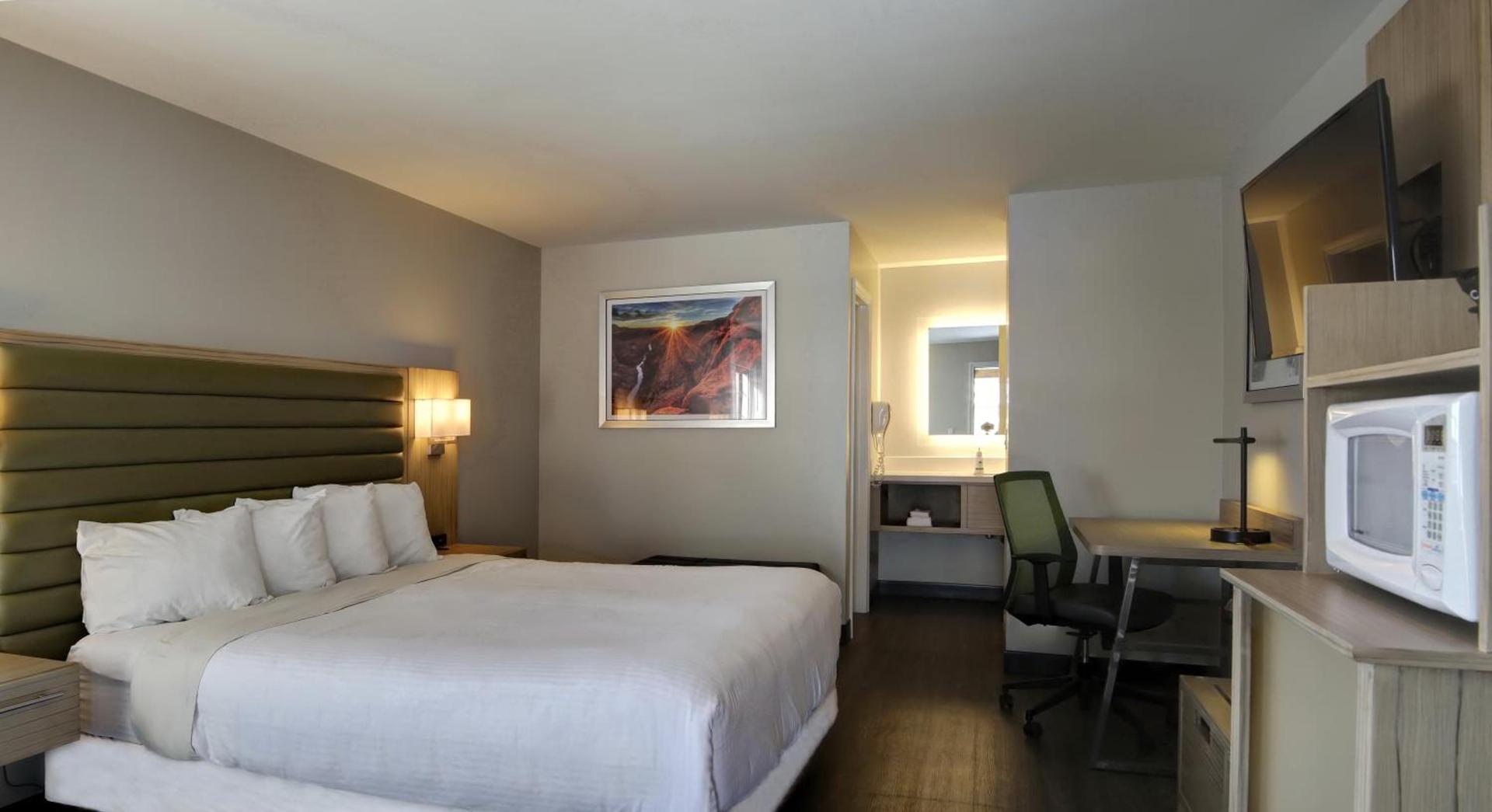 GreenTree Inn Flagstaff photo 9
