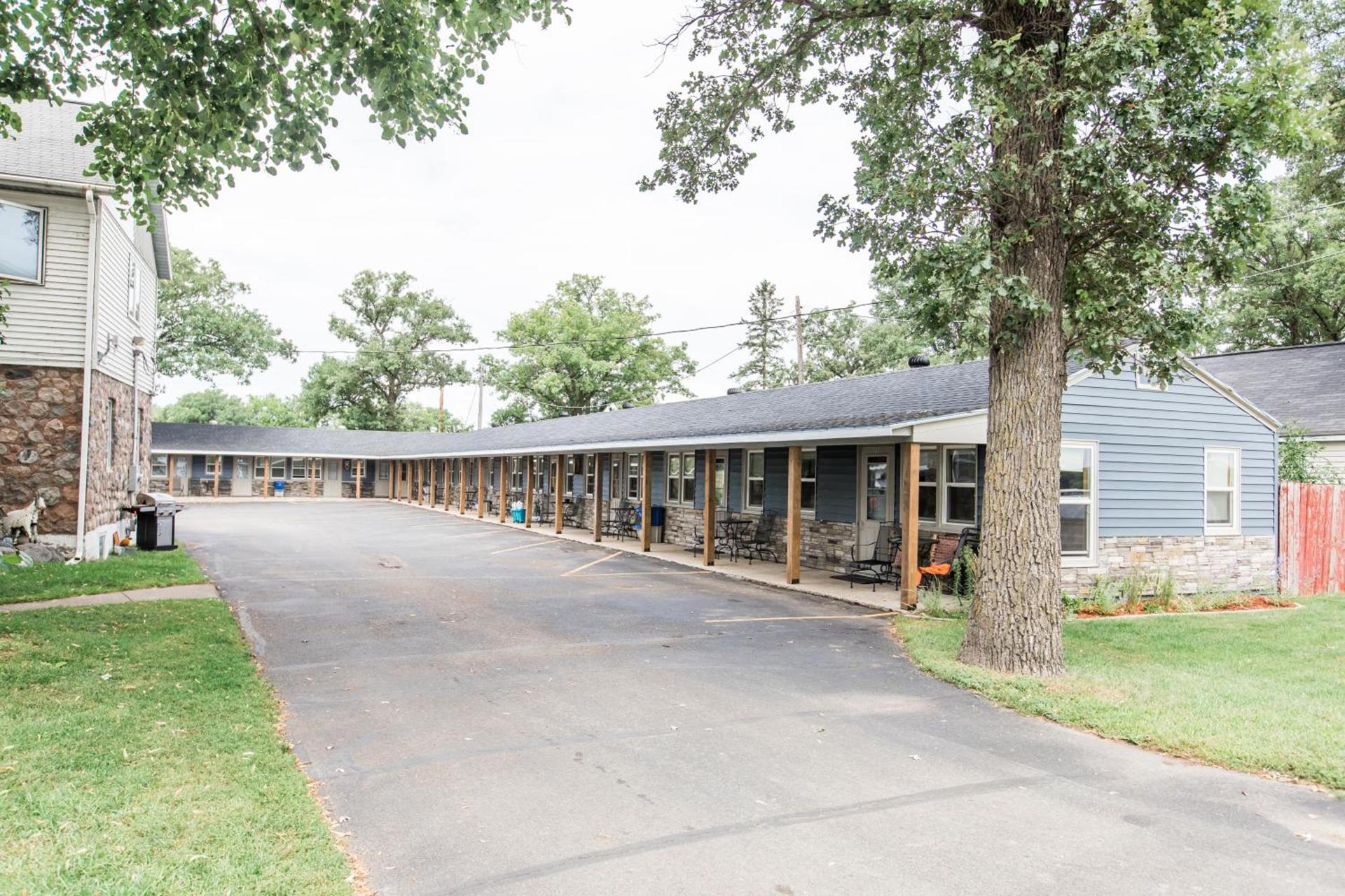 Lakes Inn photo 6