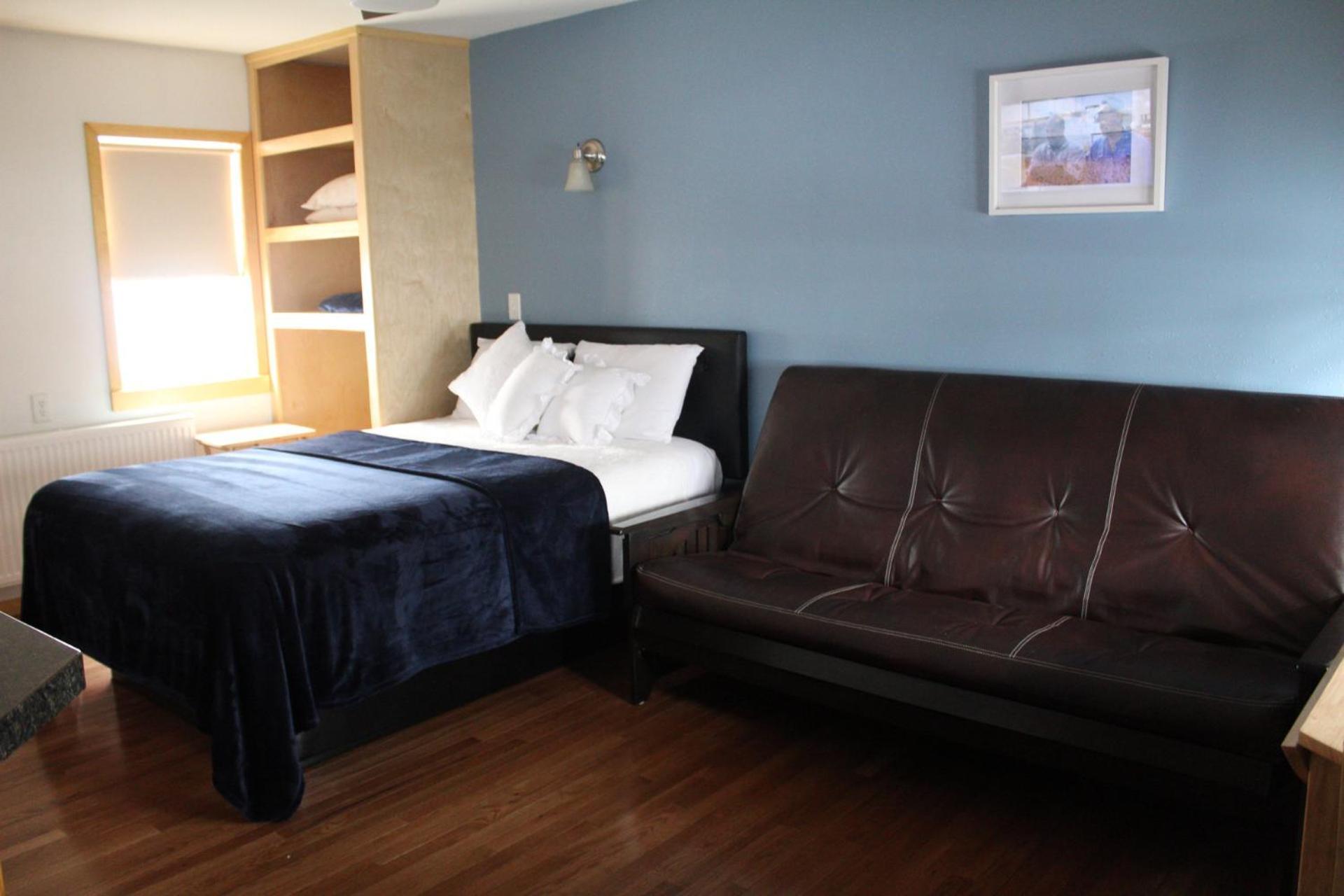 Lakes Inn photo 25