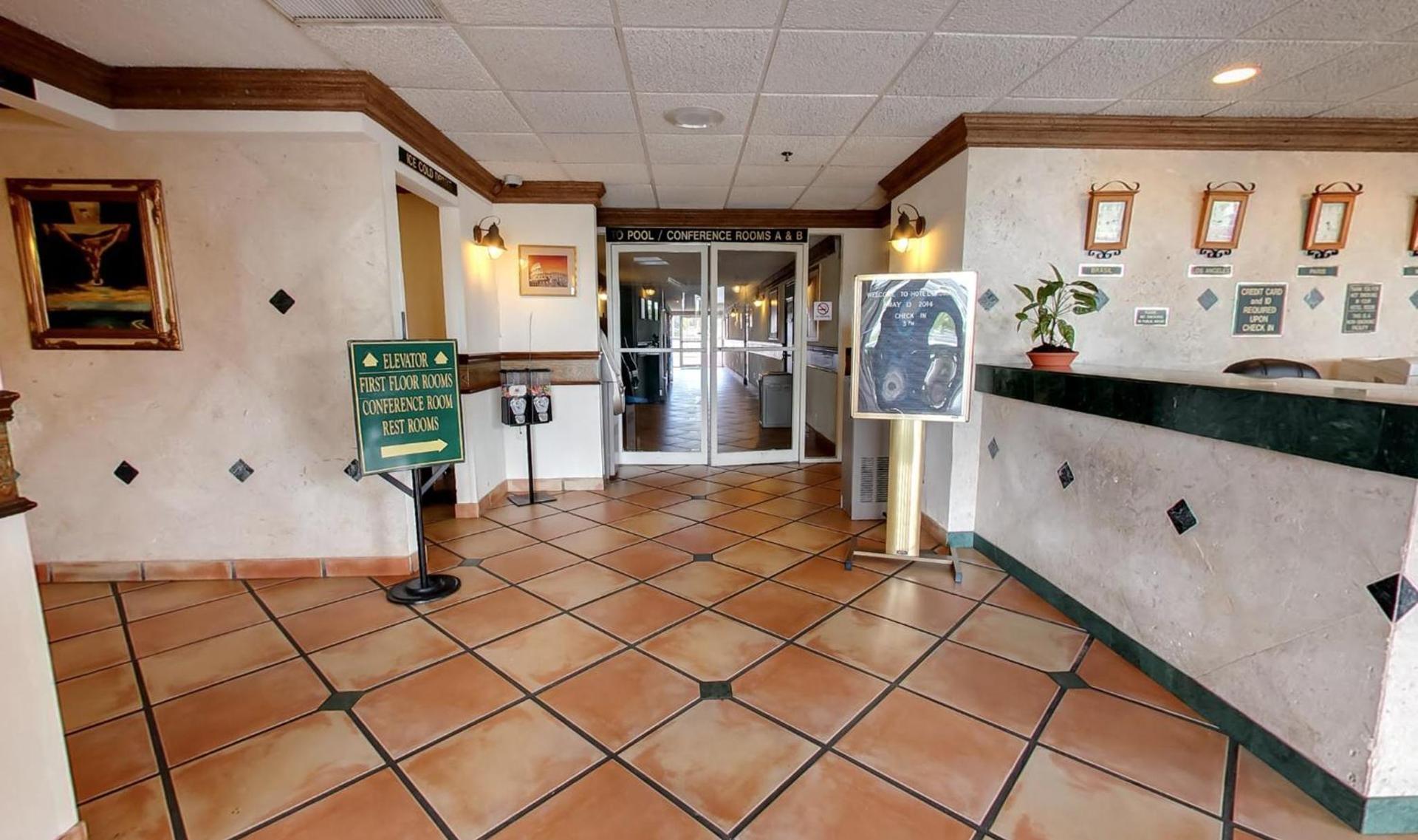 Miami Gardens Inn & Suites photo 16