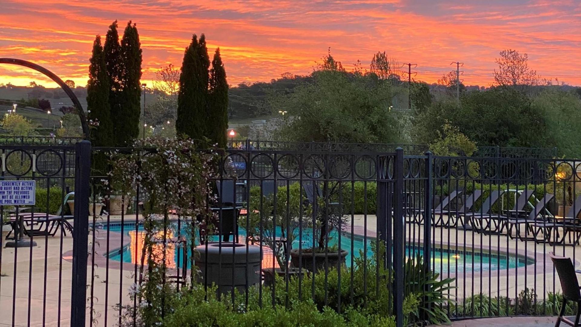 Holiday Inn Express Hotel & Suites El Dorado Hills by IHG photo 6