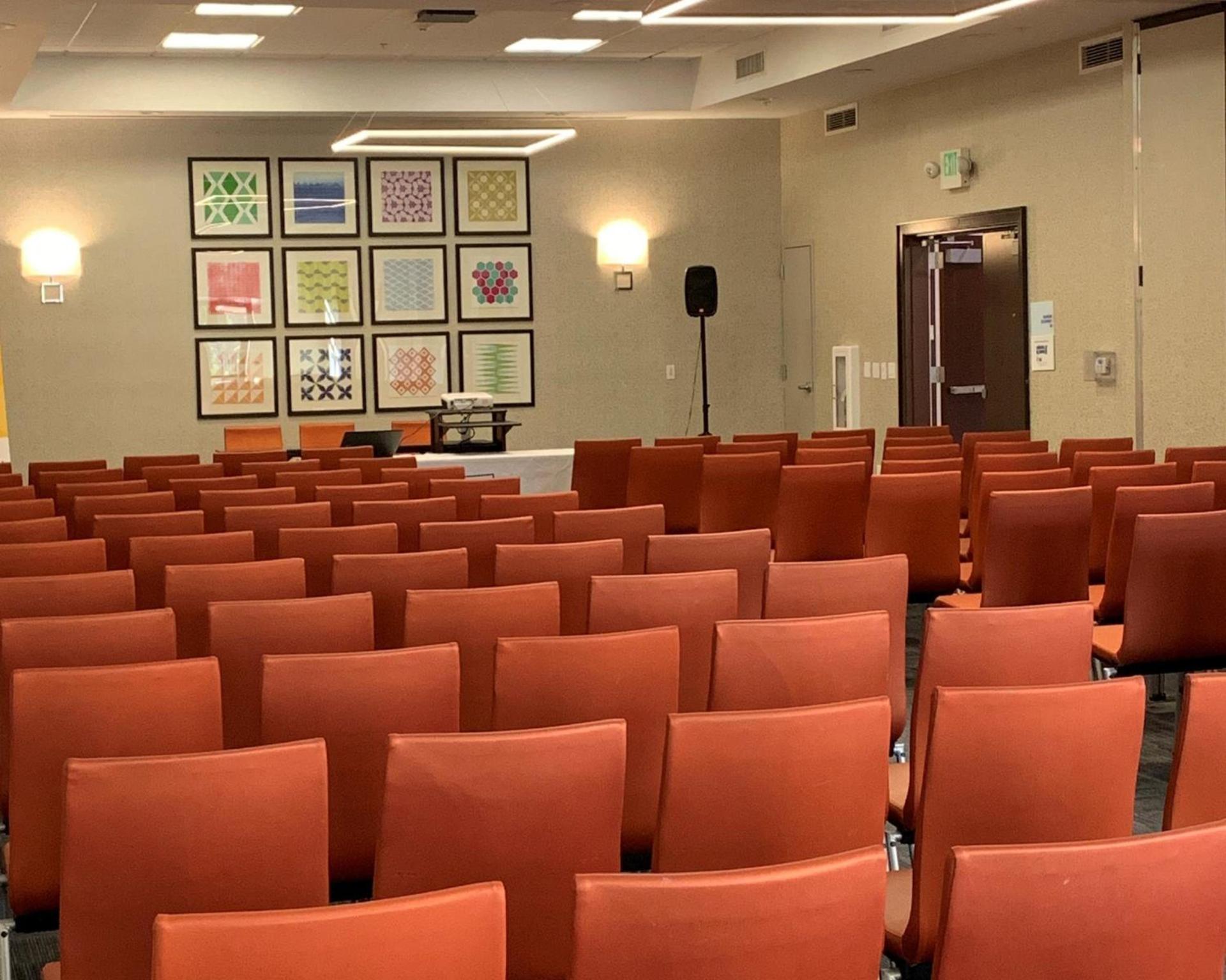 Holiday Inn Express Hotel & Suites El Dorado Hills by IHG photo 9