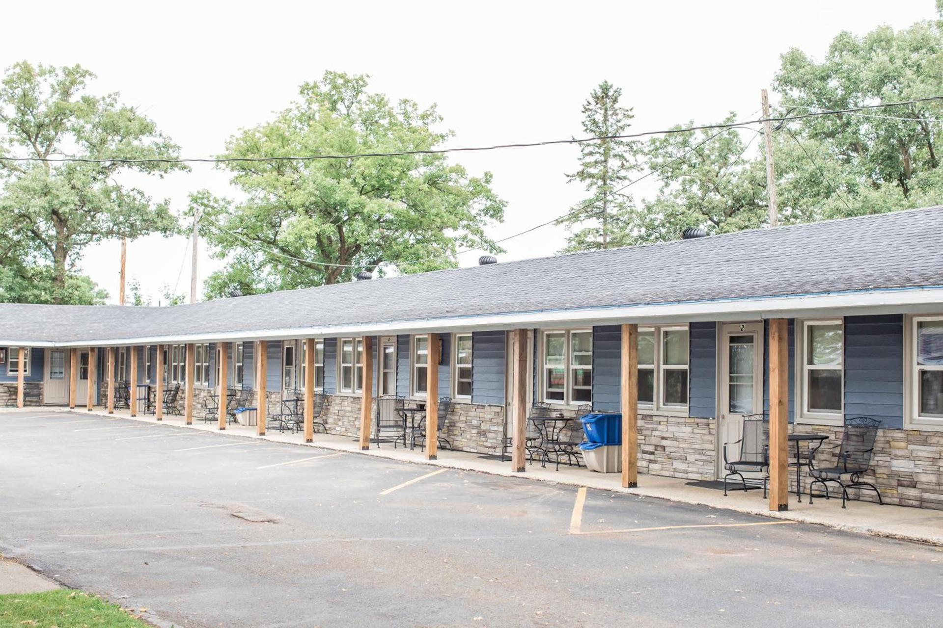 Lakes Inn photo 9