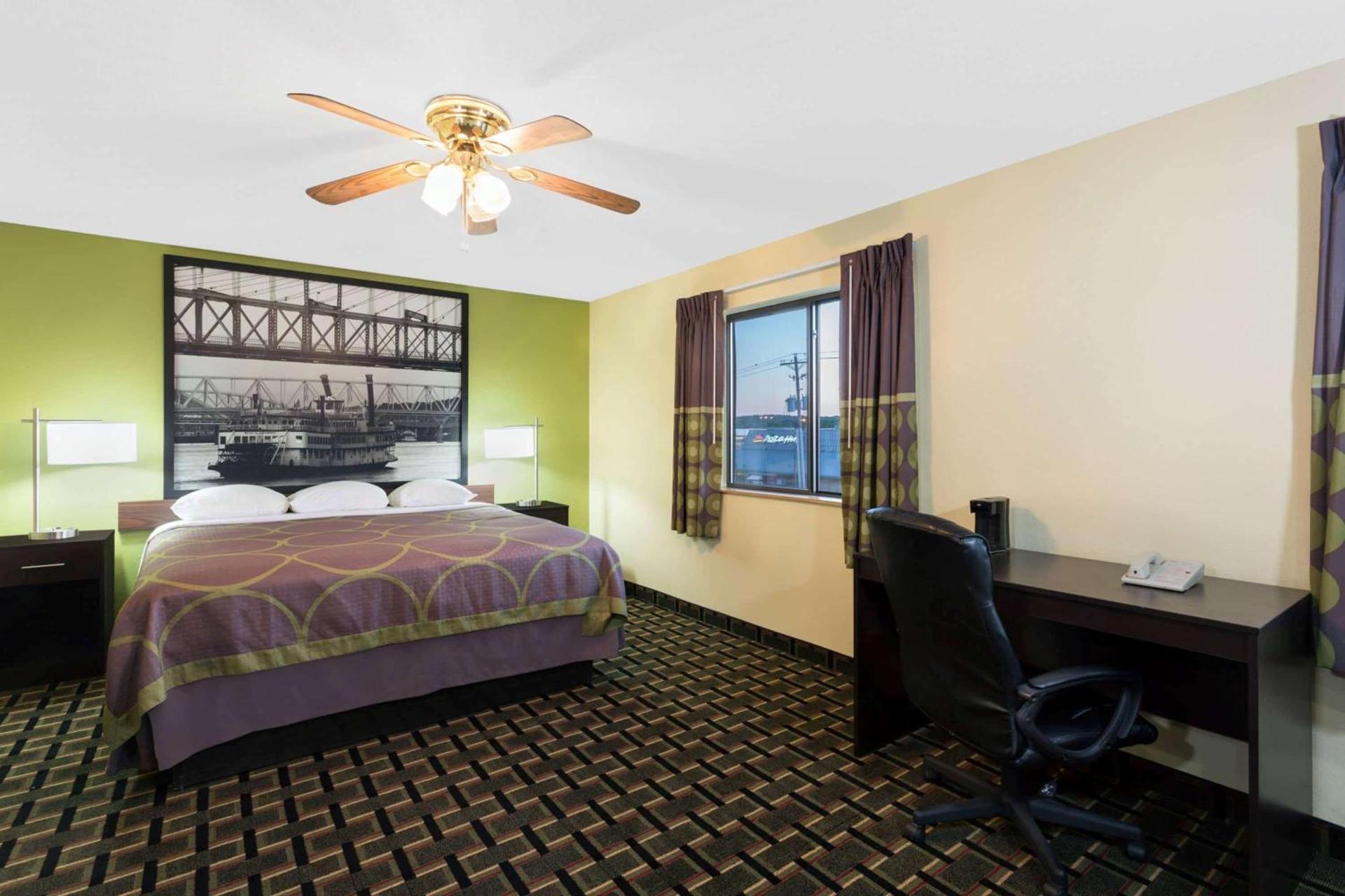 Super 8 by Wyndham Marietta photo 16