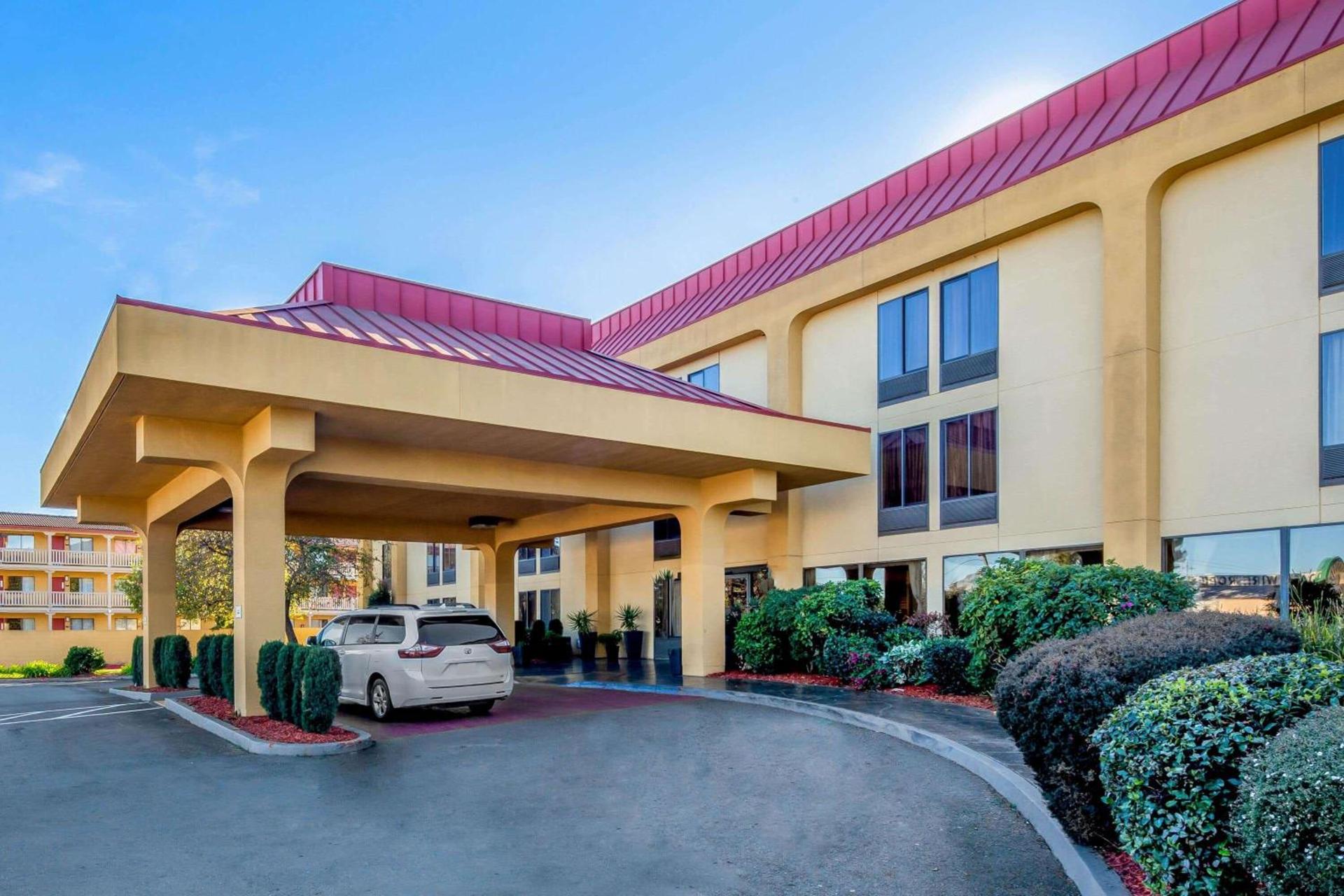 La Quinta by Wyndham Oakland Airport Coliseum photo 24