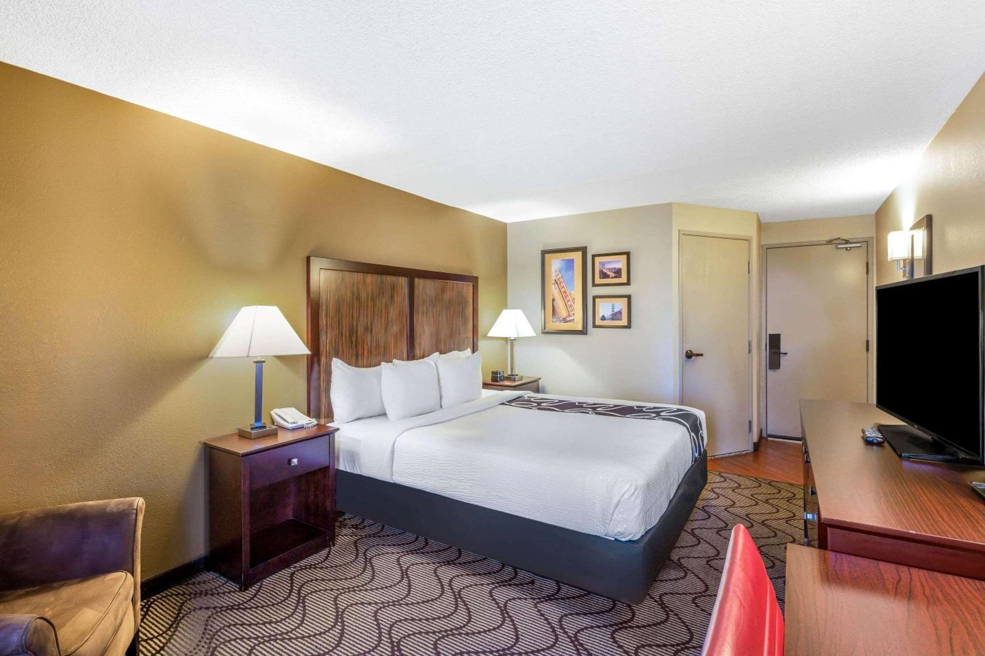 La Quinta by Wyndham Oakland Airport Coliseum photo 3