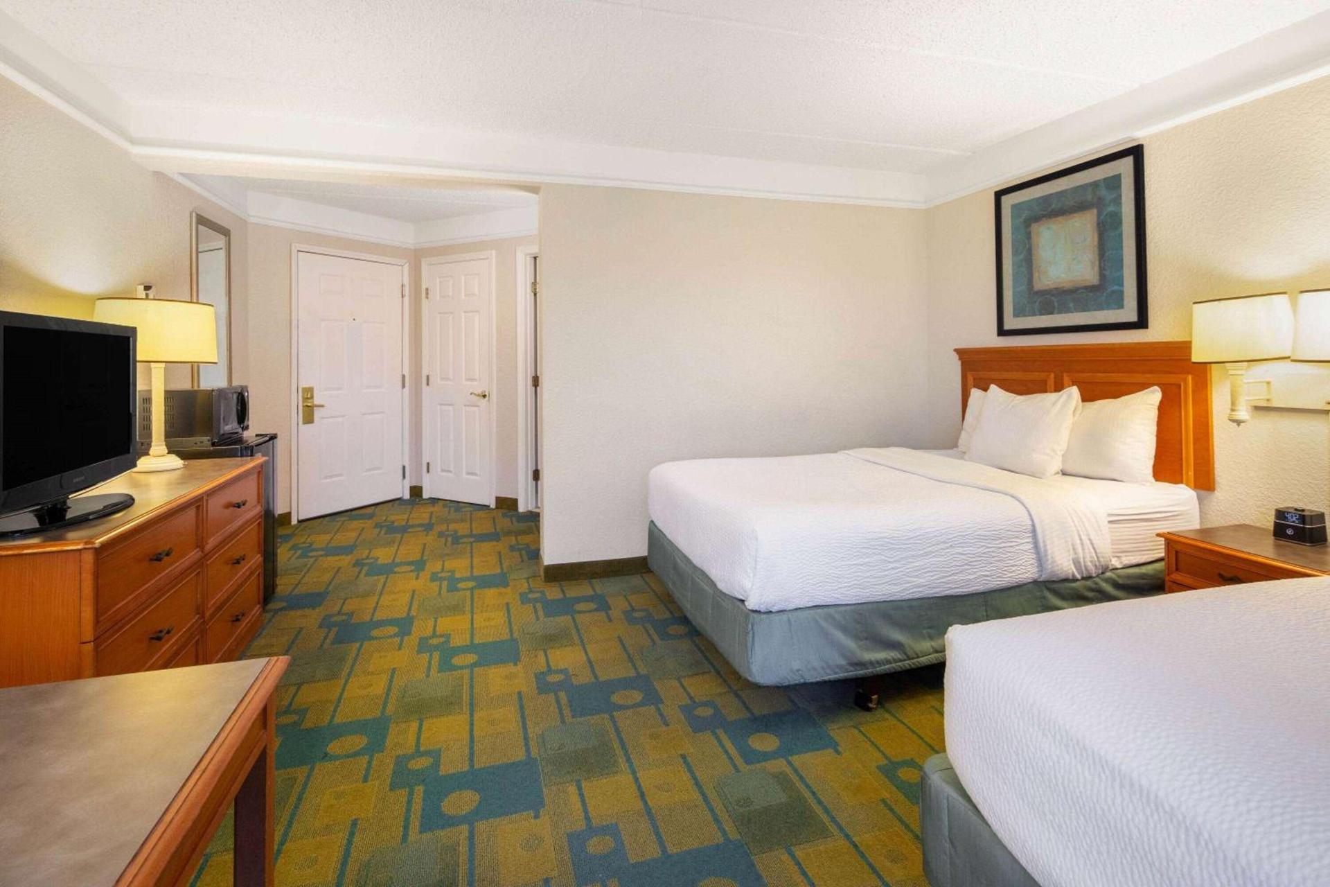 La Quinta by Wyndham Ft. Lauderdale Plantation photo 13