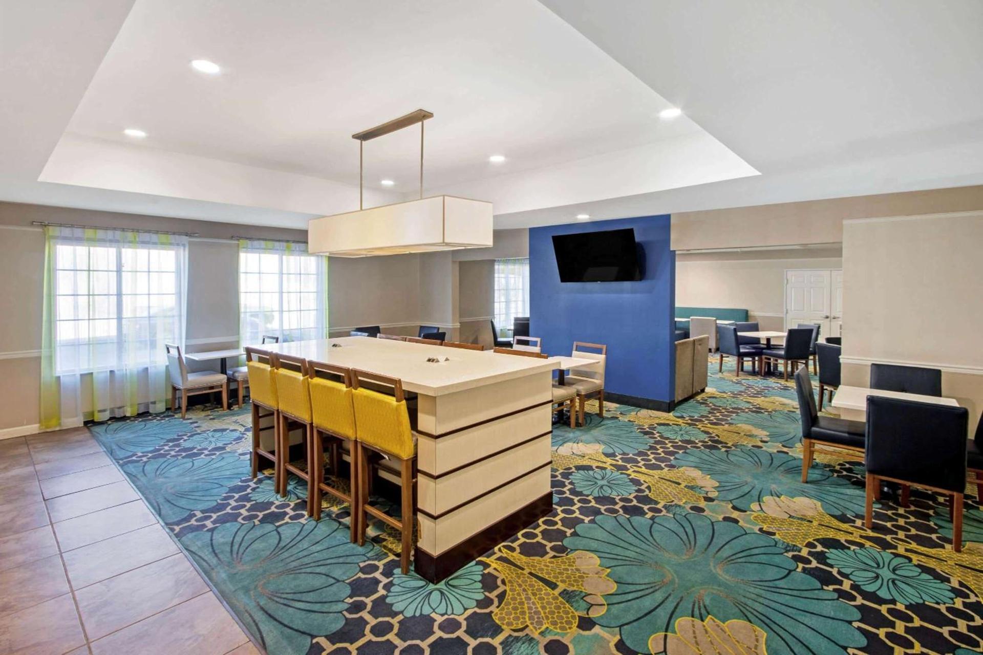 La Quinta by Wyndham Ruidoso Downs photo 44