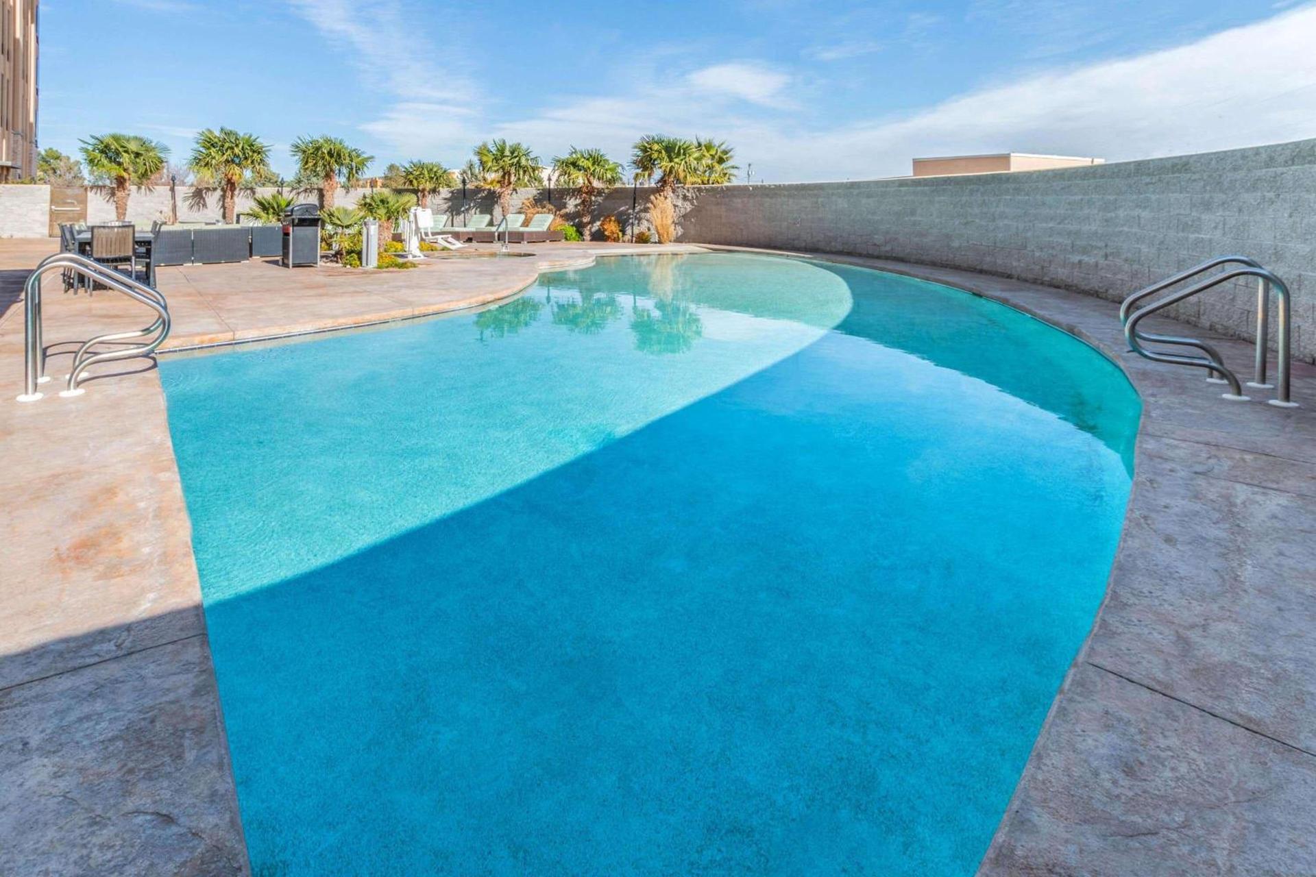 La Quinta by Wyndham Carlsbad photo 27