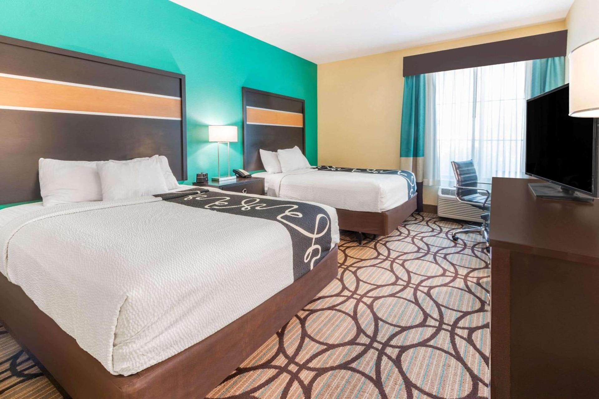 La Quinta by Wyndham Carlsbad photo 18