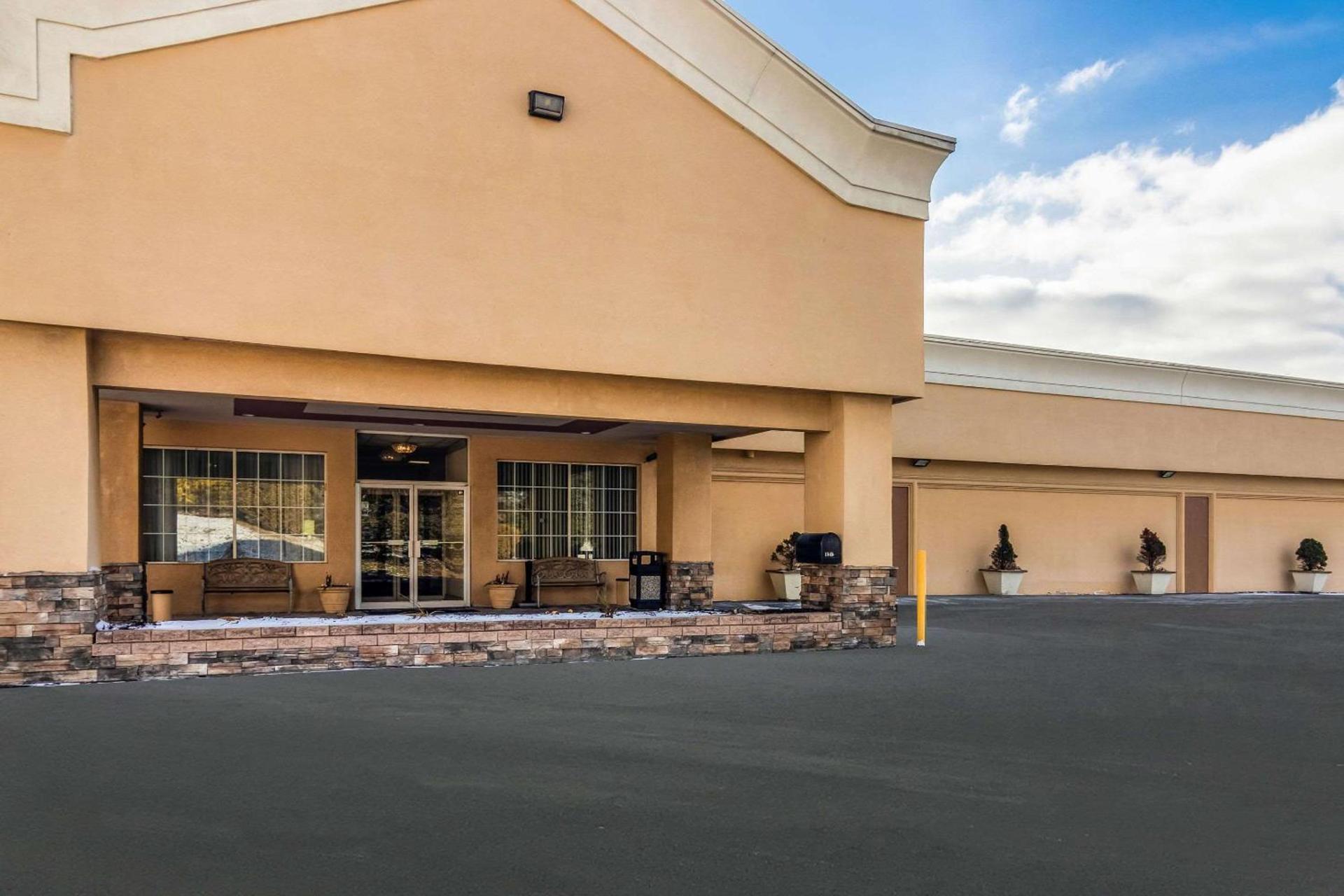 Quality Inn & Suites Indiana South photo 3