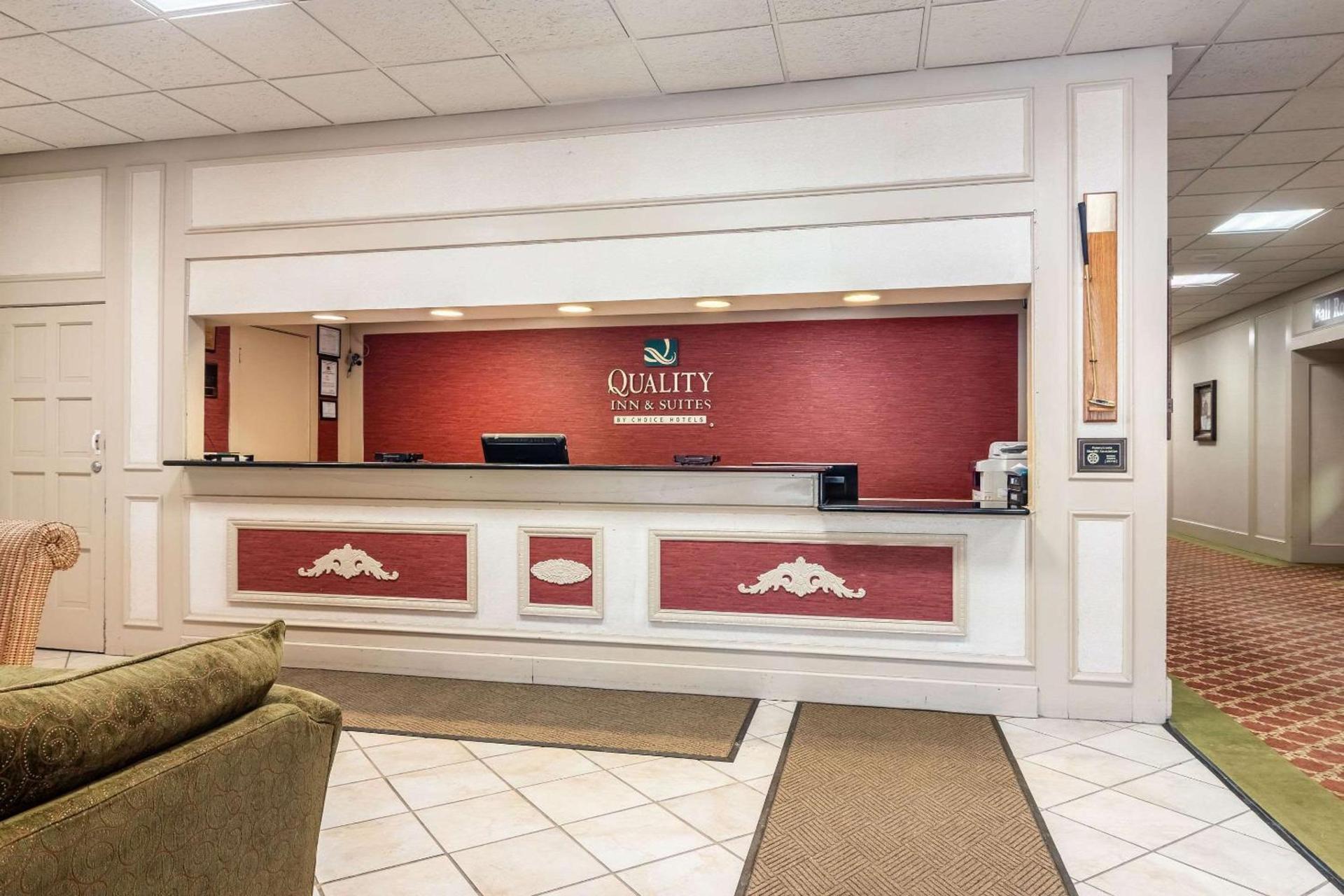 Quality Inn & Suites Indiana South photo 2