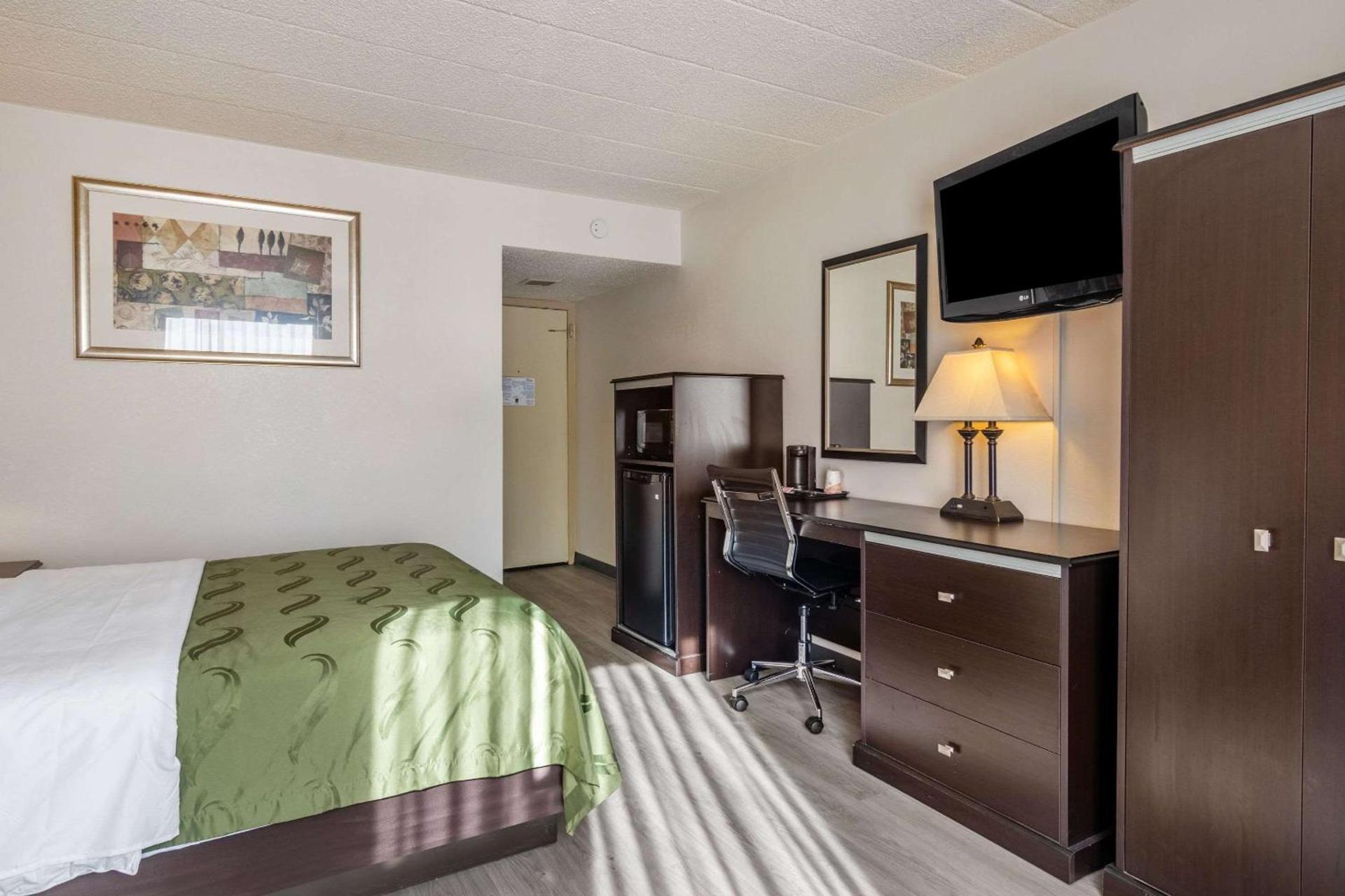 Quality Inn & Suites Indiana South photo 10
