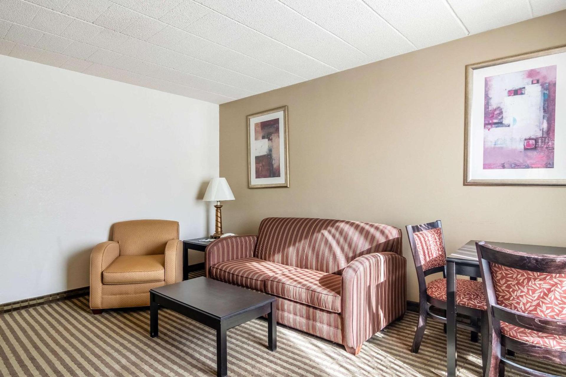 Quality Inn & Suites Indiana South photo 22