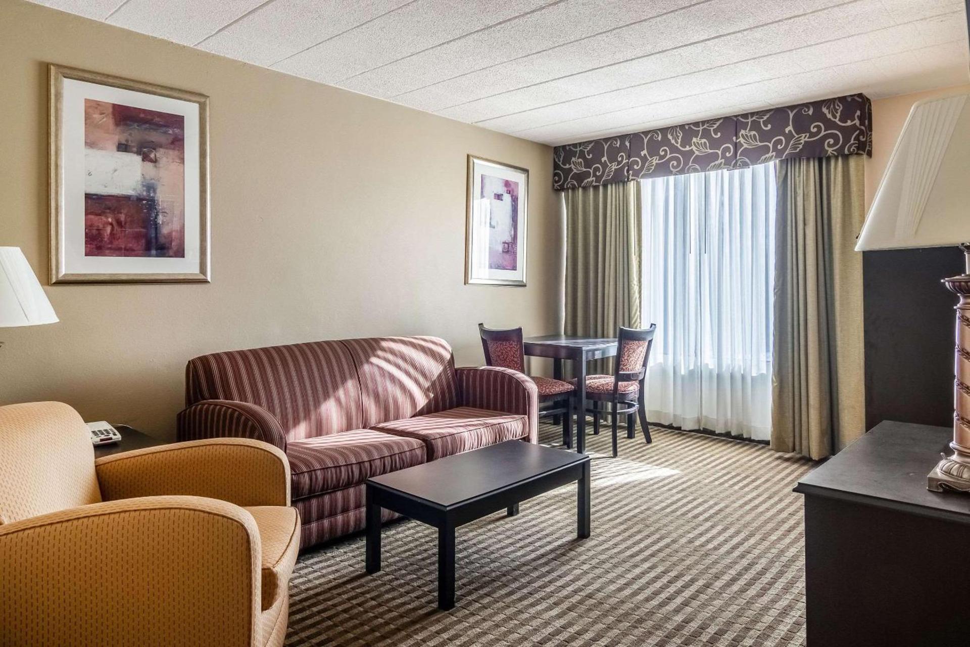 Quality Inn & Suites Indiana South photo 23
