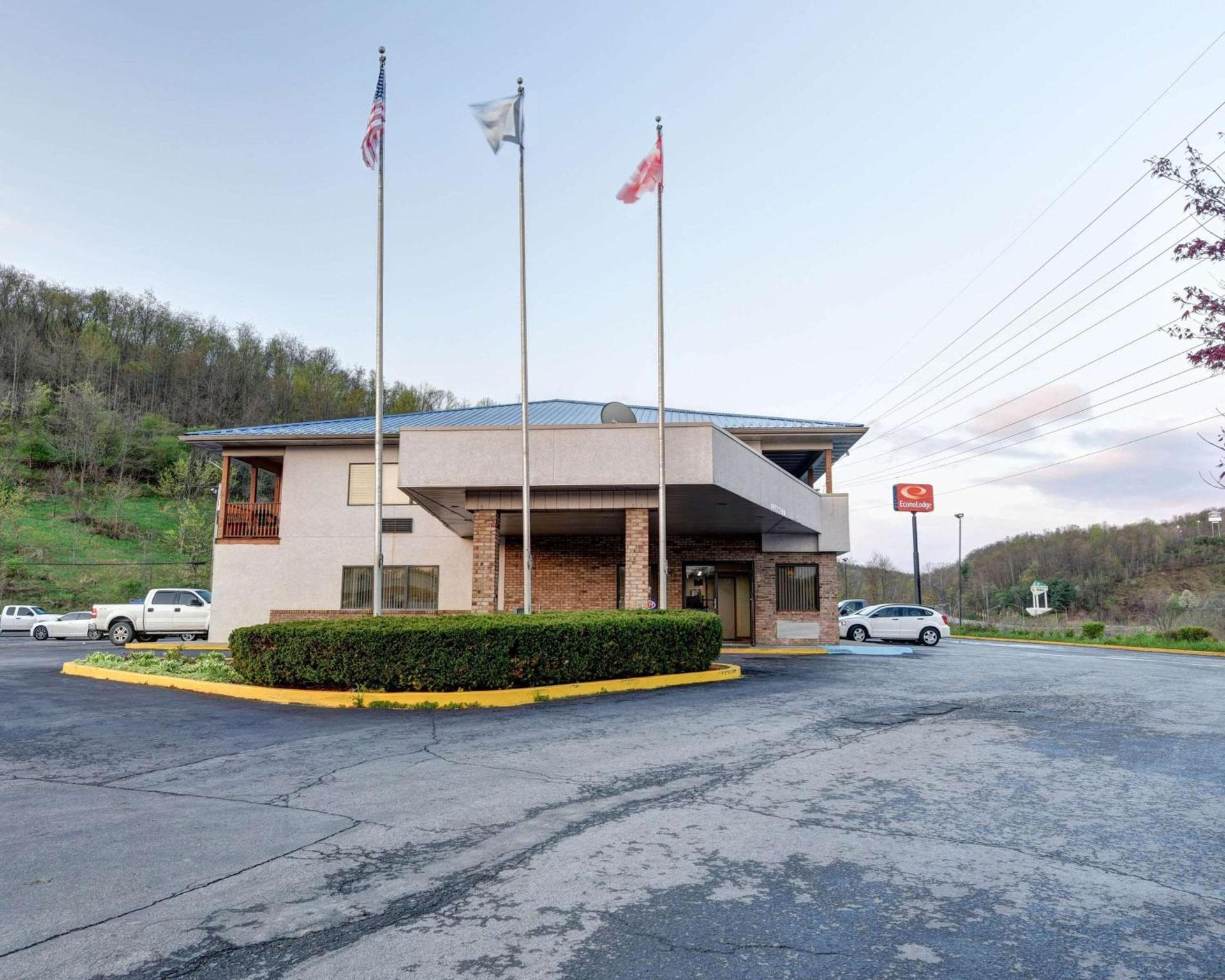 Econo Lodge Morgantown photo 3