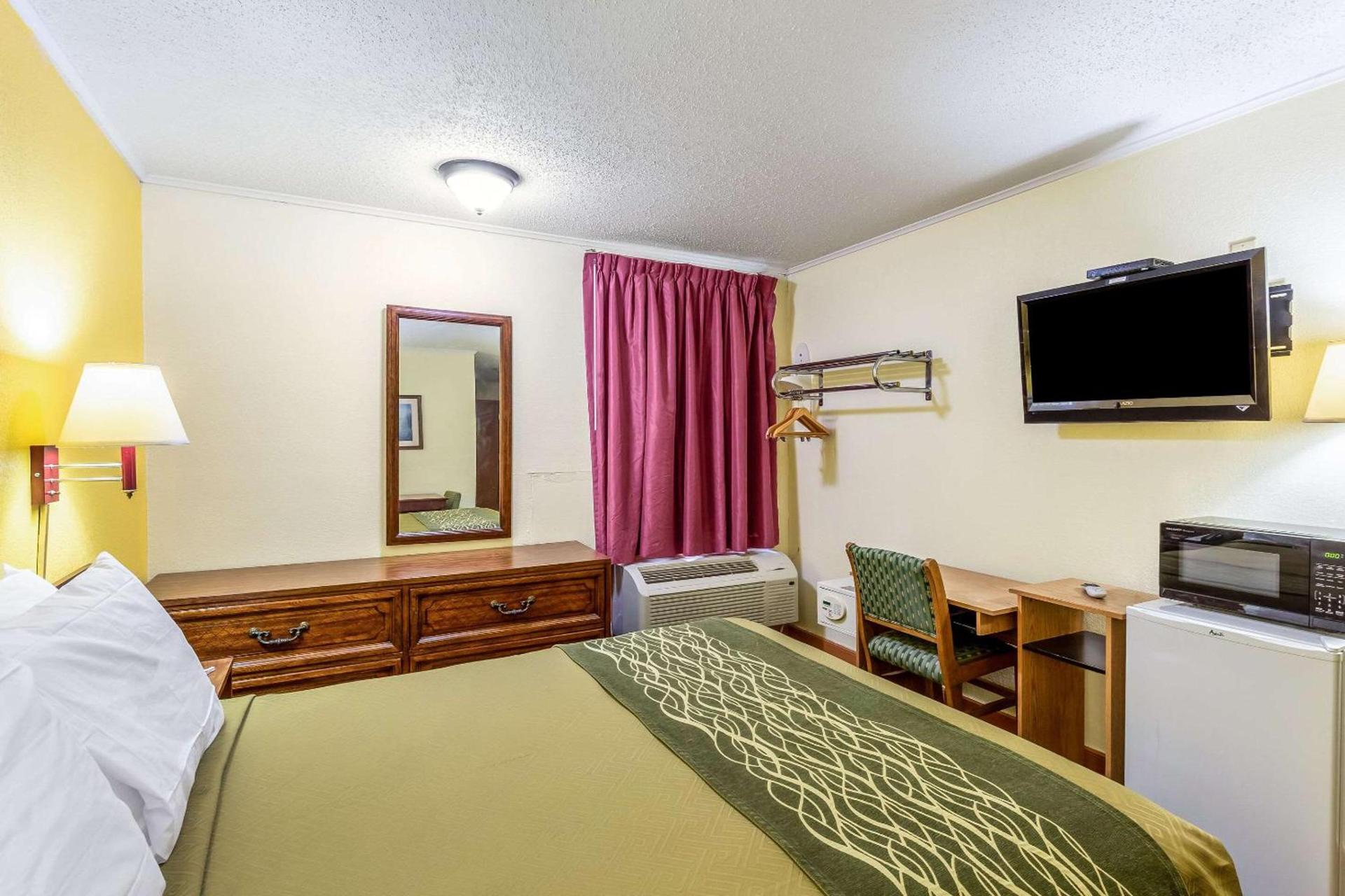 Econo Lodge Morgantown photo 5