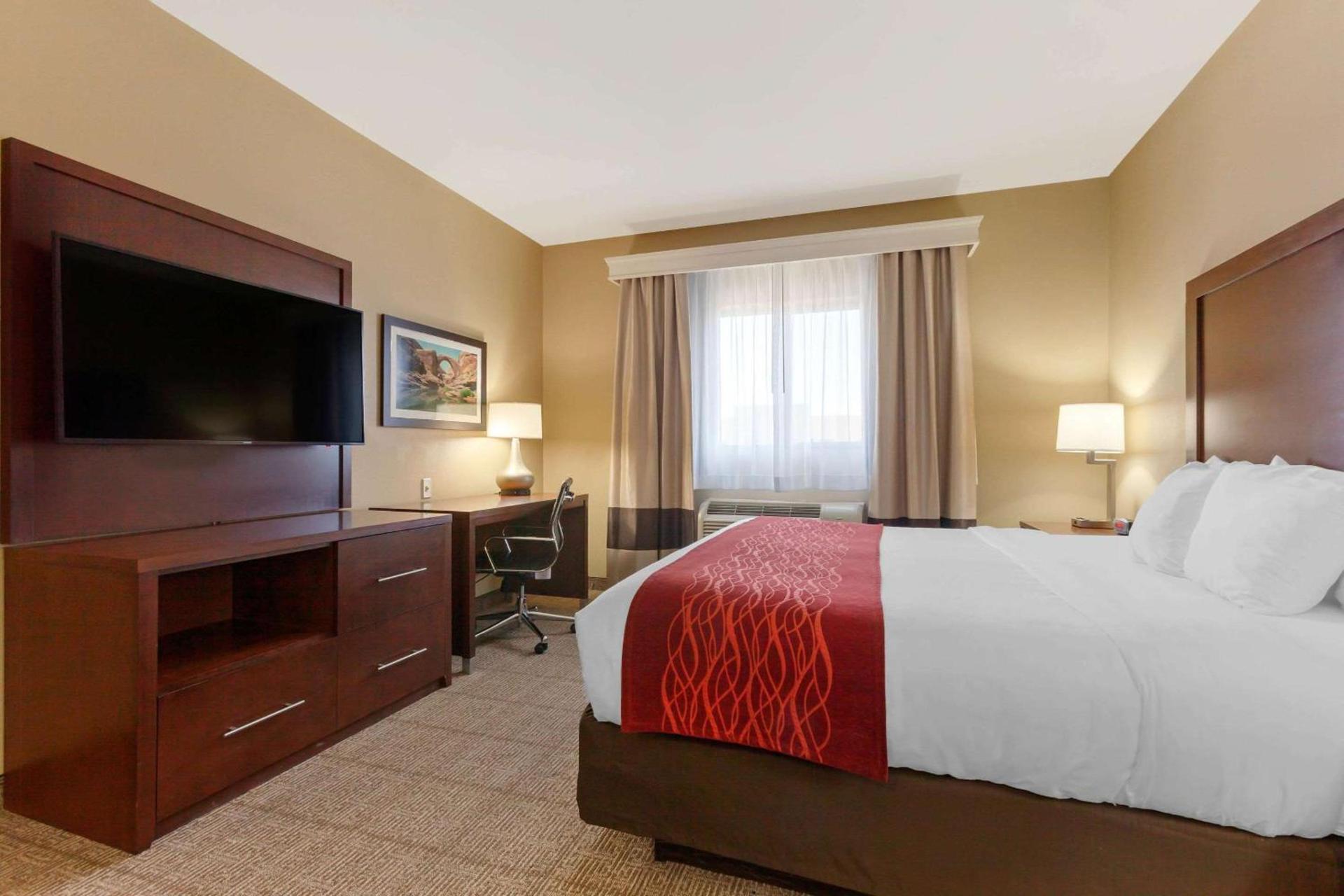 Comfort Inn & Suites Page at Lake Powell photo 10