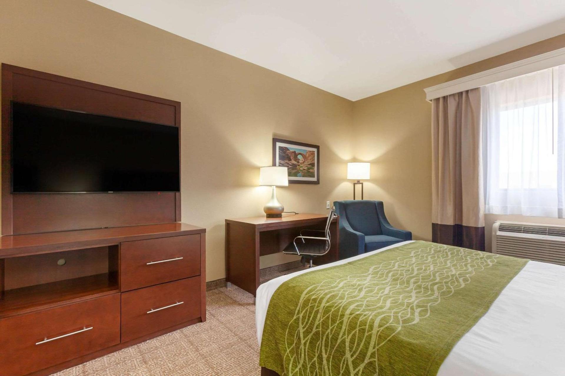 Comfort Inn & Suites Page at Lake Powell photo 18