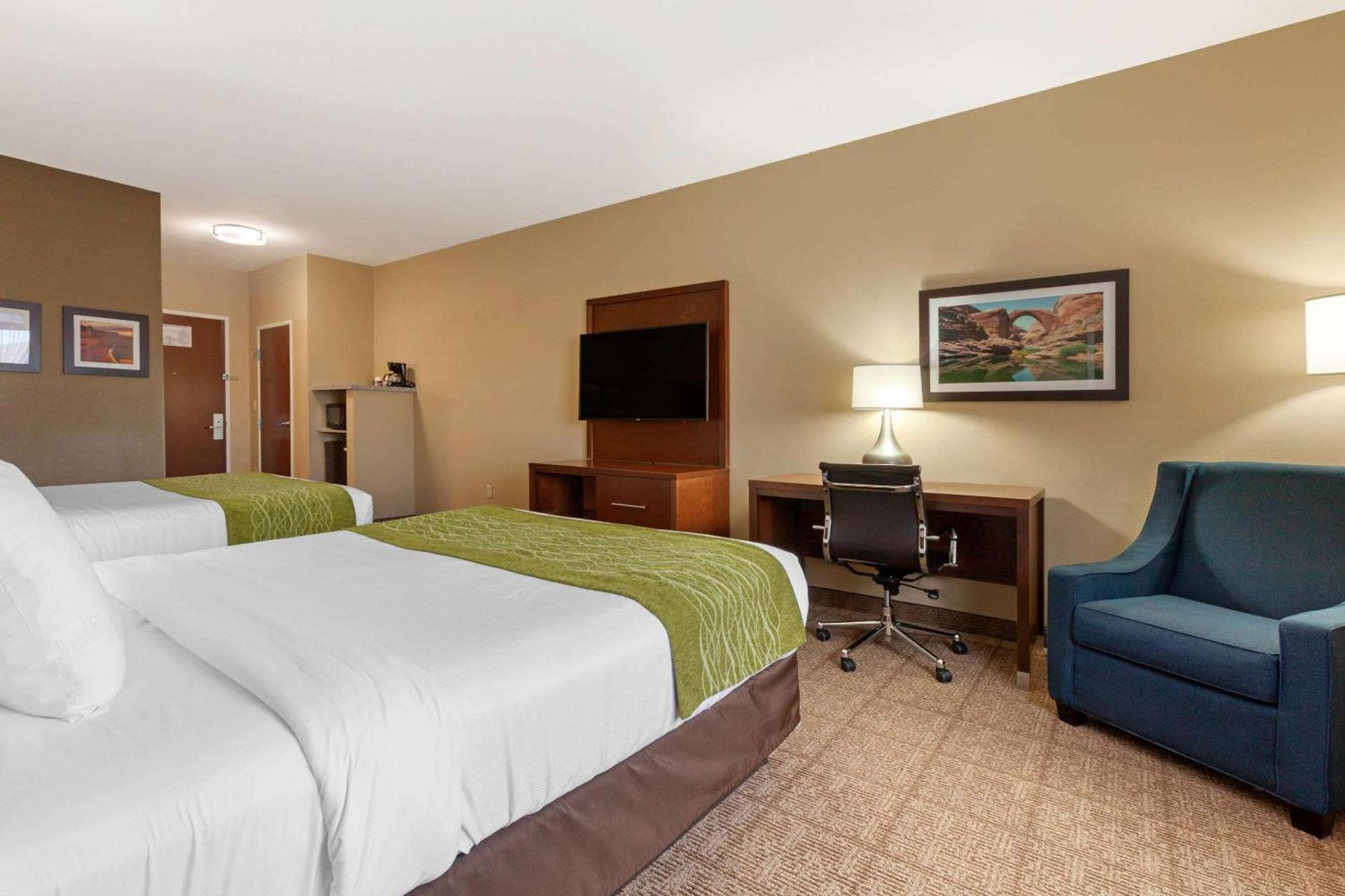 Comfort Inn & Suites Page at Lake Powell photo 19