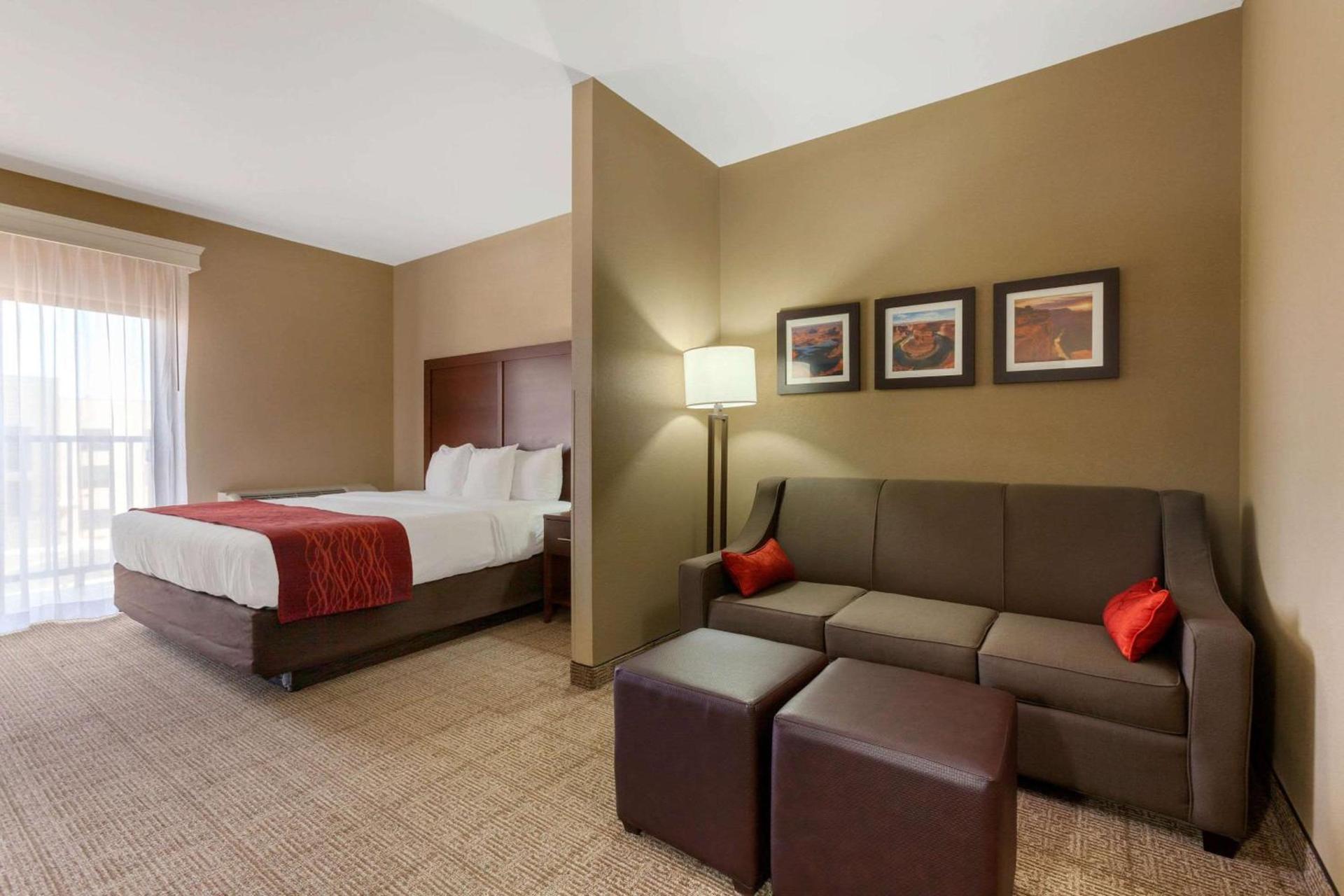 Comfort Inn & Suites Page at Lake Powell photo 28