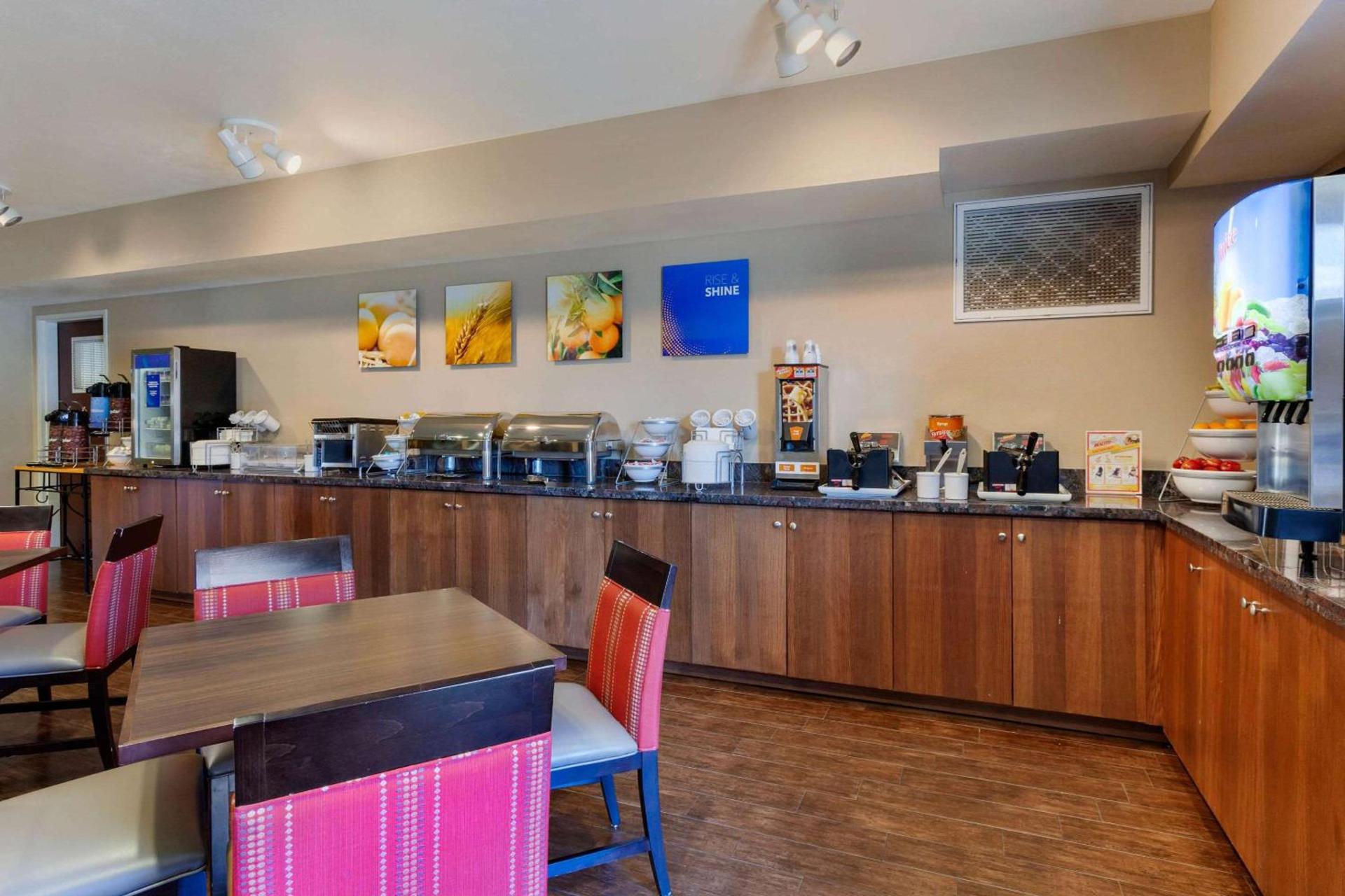 Comfort Inn & Suites Page at Lake Powell photo 38