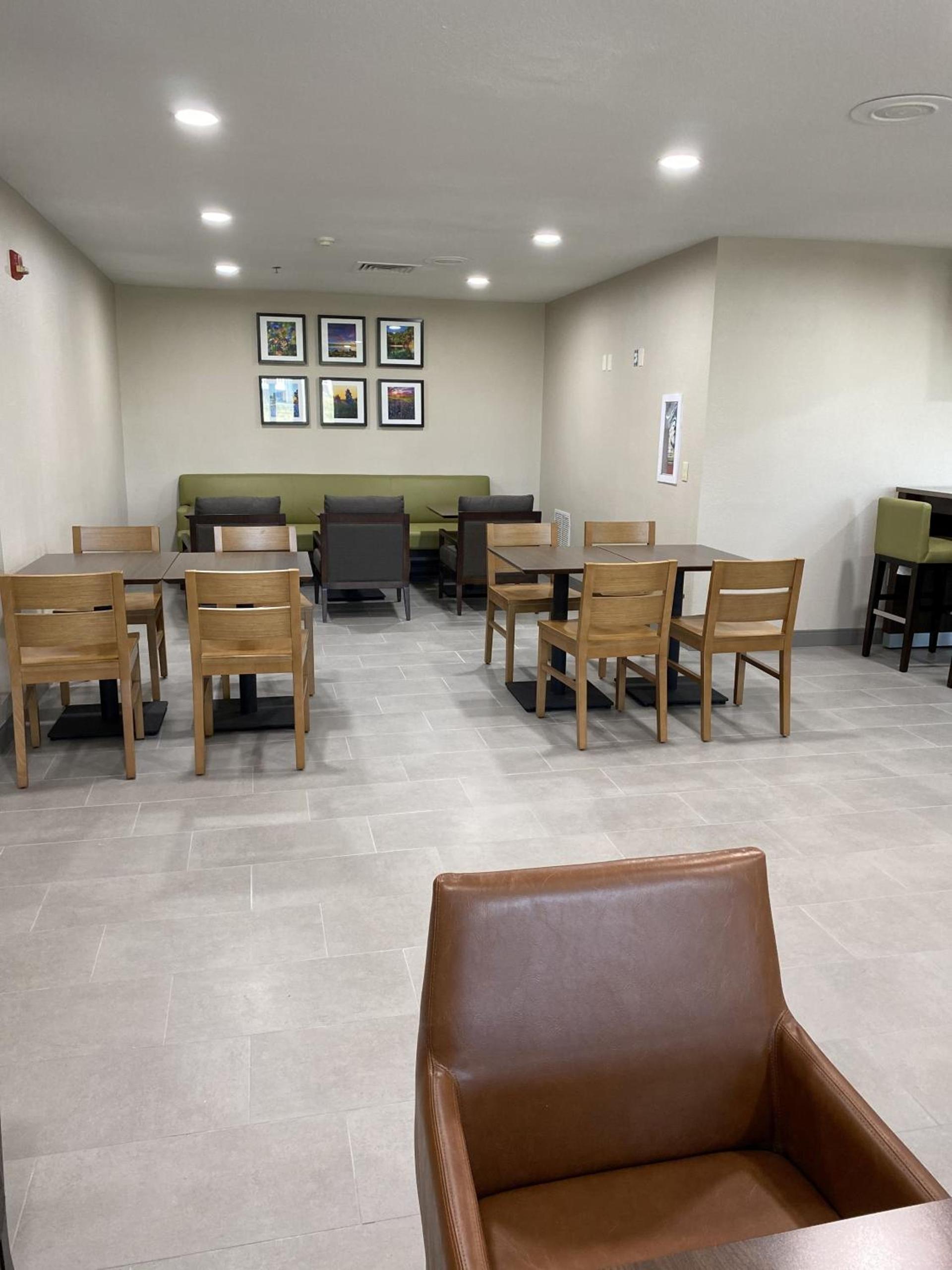 Country Inn & Suites by Radisson, Fort Worth, TX photo 7